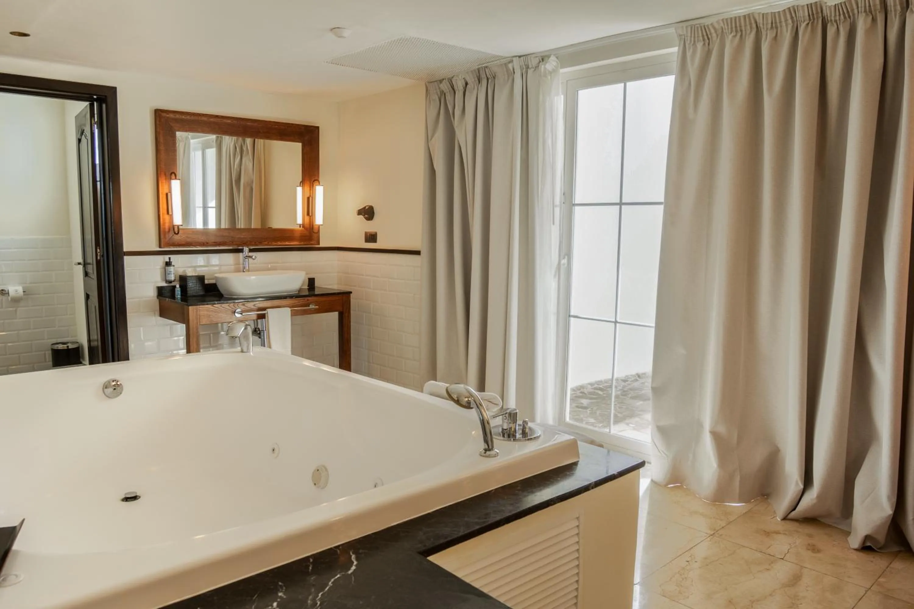 Bathroom in Grand Palladium Lady Hamilton Resort & Spa - All Inclusive