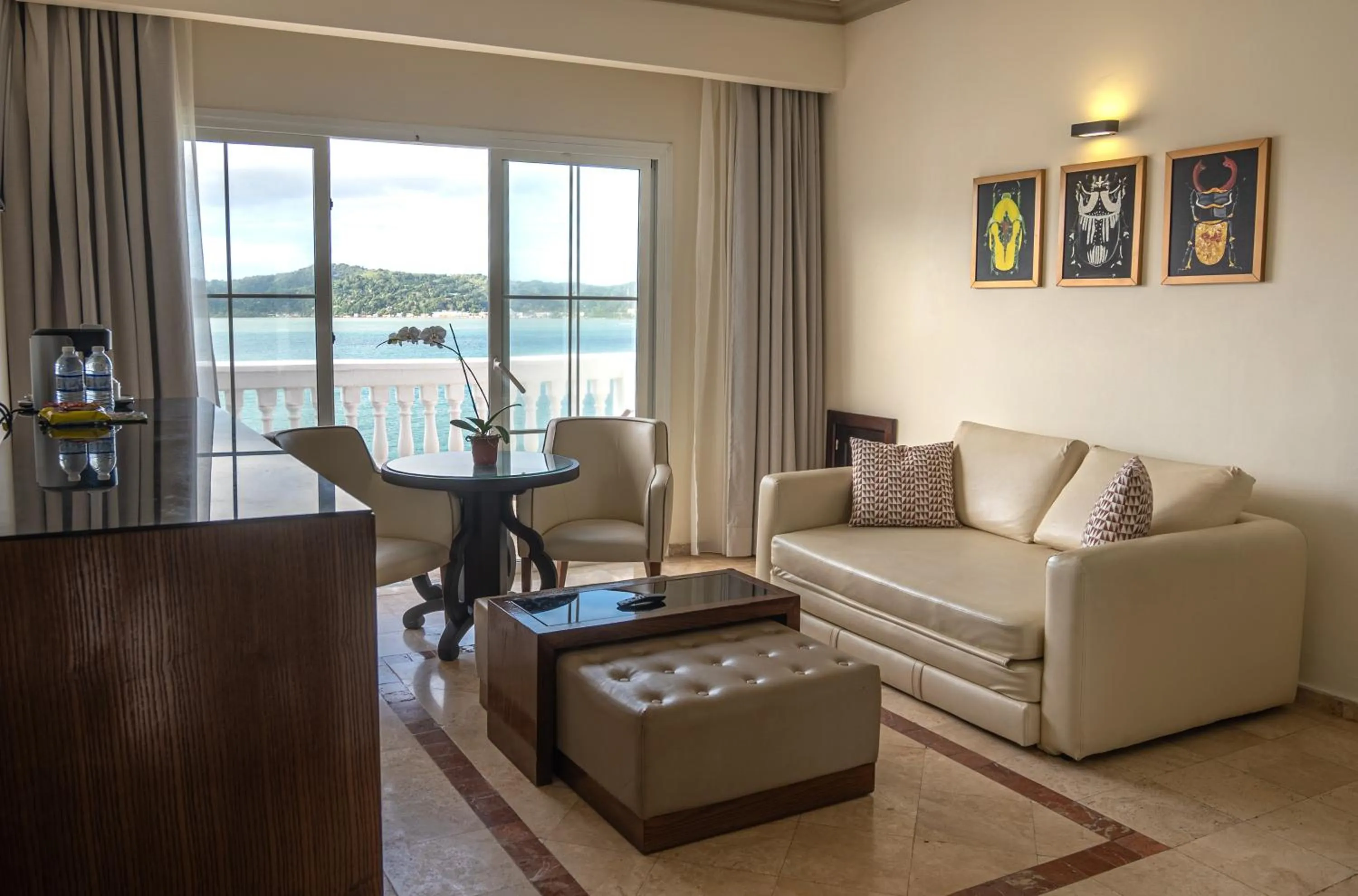 Living room in Grand Palladium Lady Hamilton Resort & Spa - All Inclusive