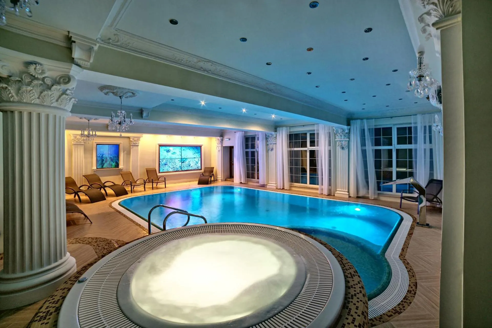 Hot Tub in Hotel Solar Palace SPA & Wellness