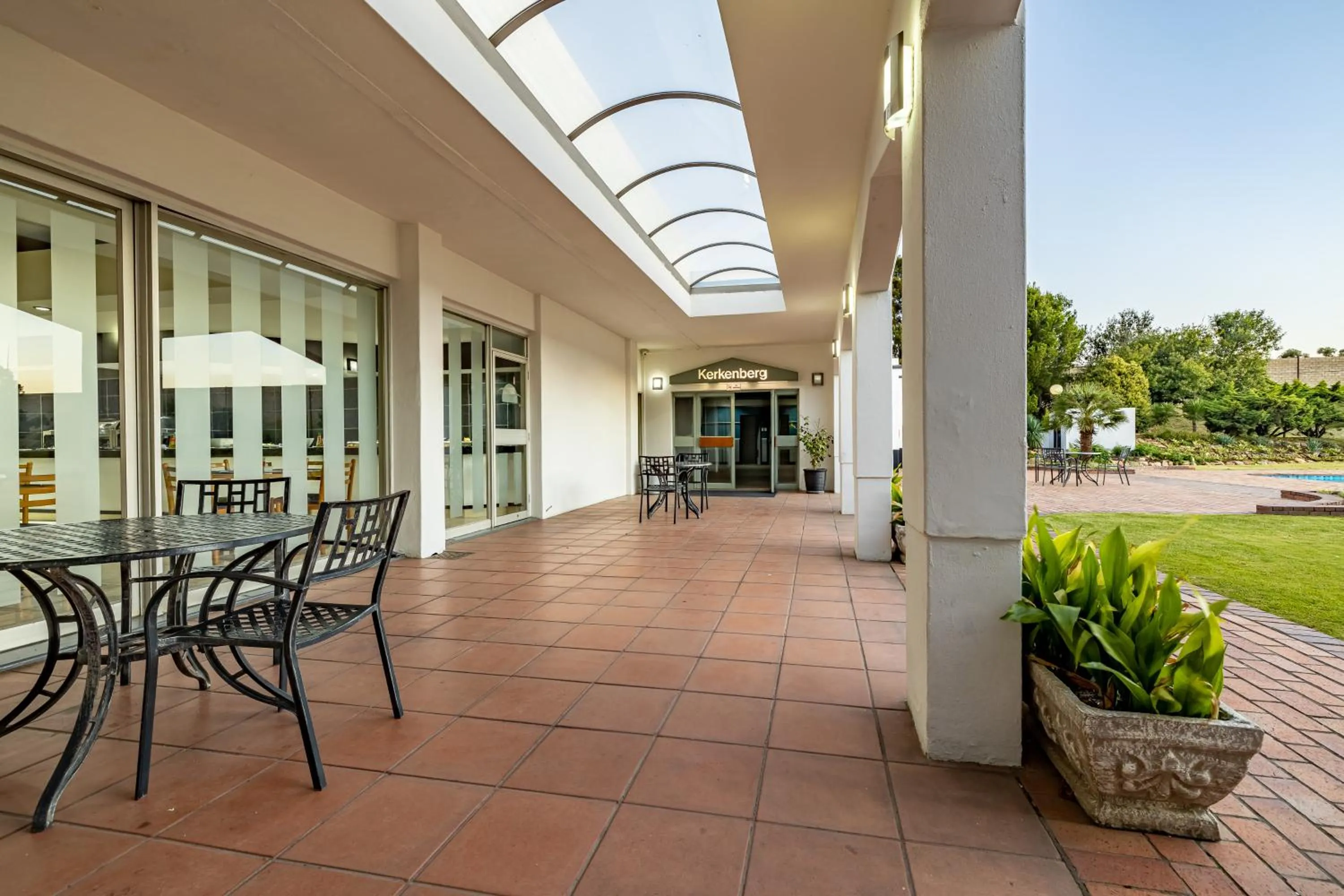 Patio in African Sky Harrismith Inn