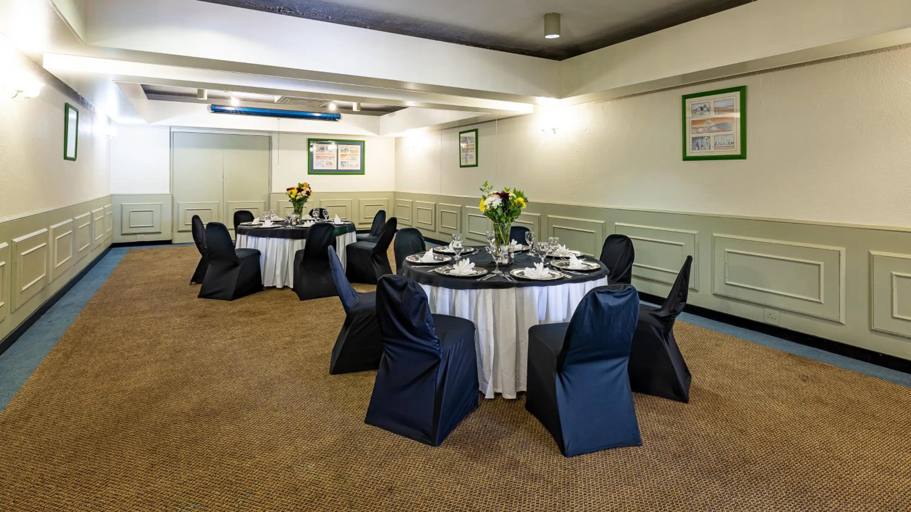 Banquet/Function facilities in African Sky Harrismith Inn