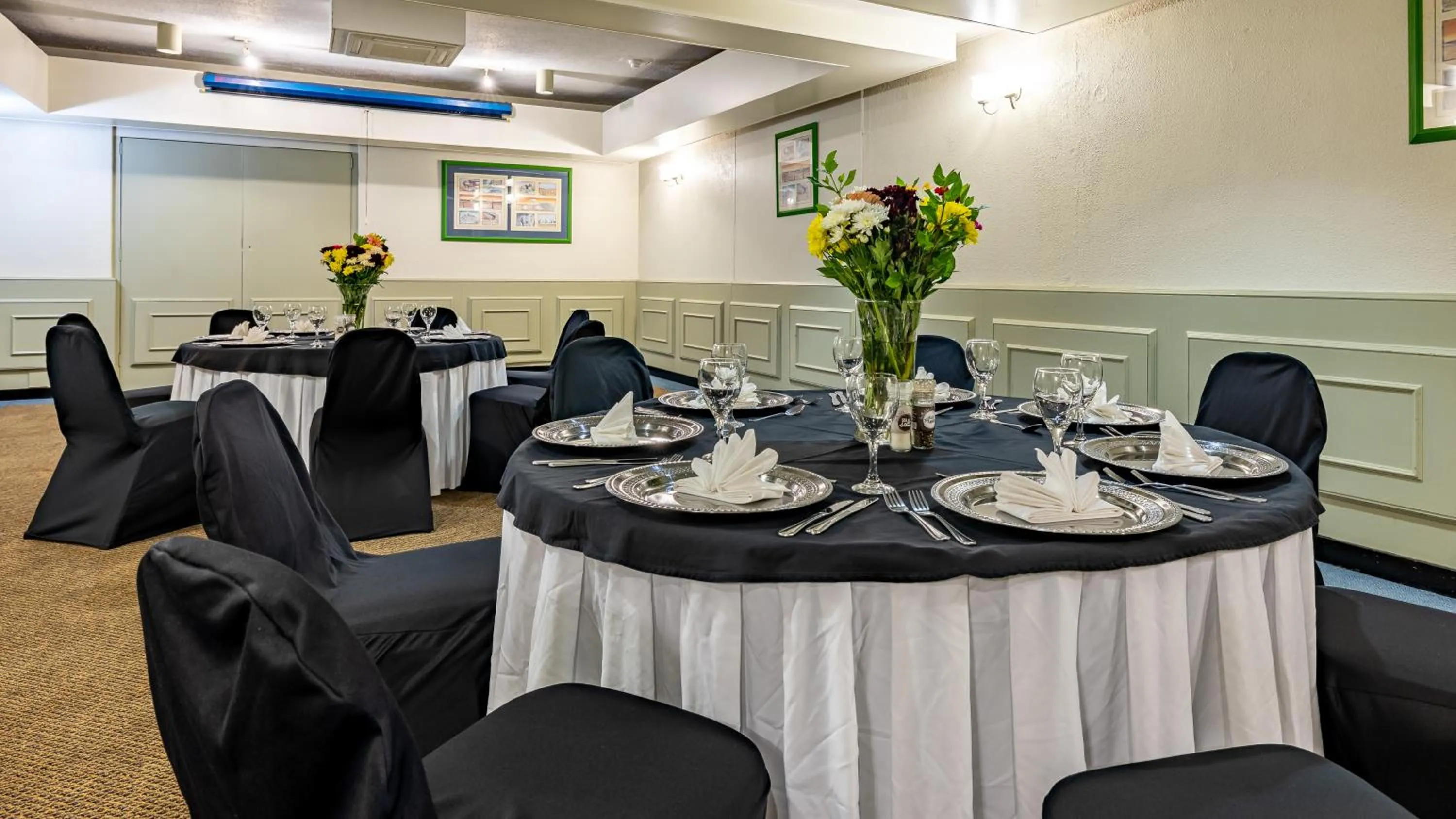 Banquet/Function facilities in African Sky Harrismith Inn