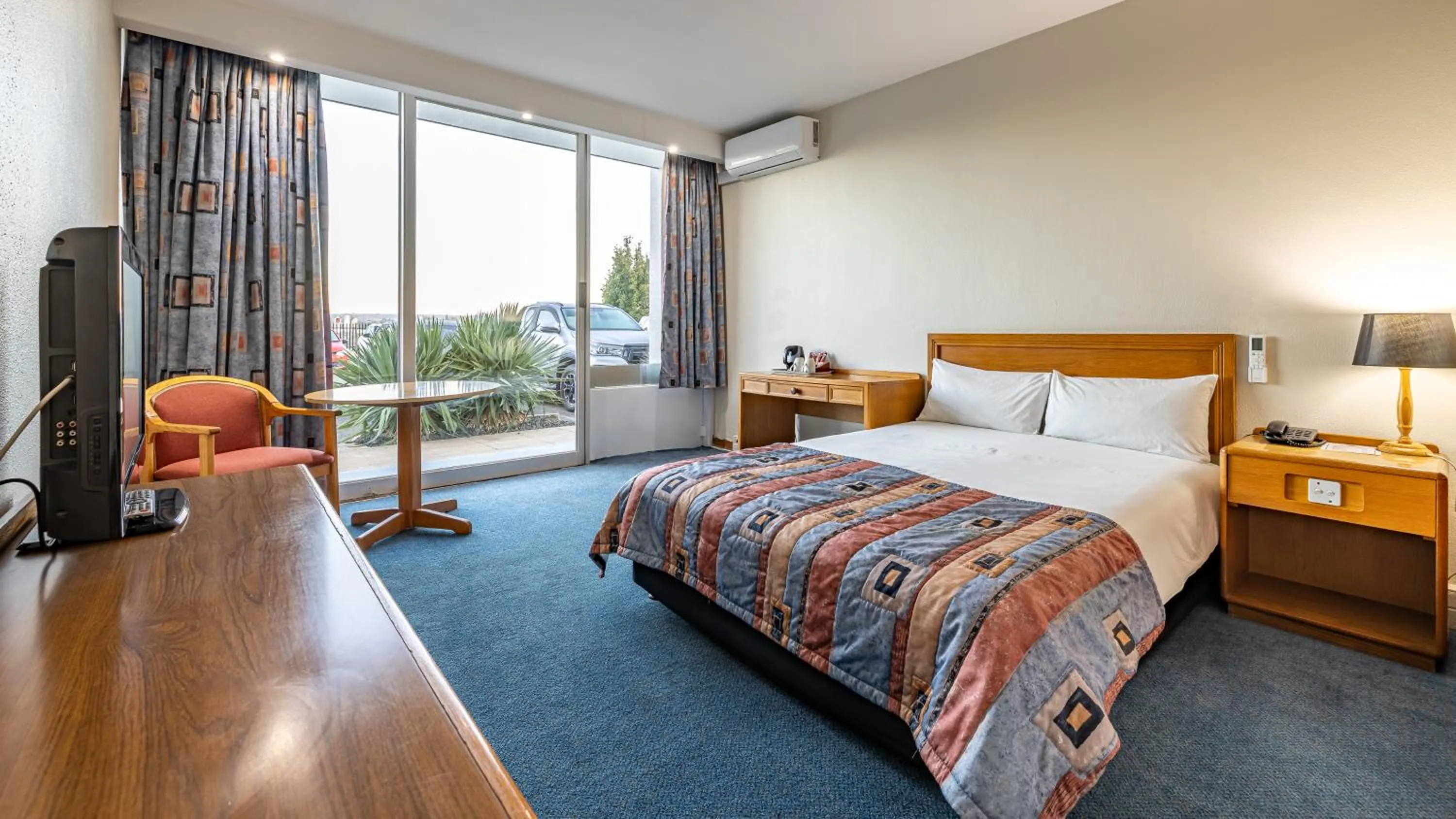 Bedroom, Bed in African Sky Harrismith Inn