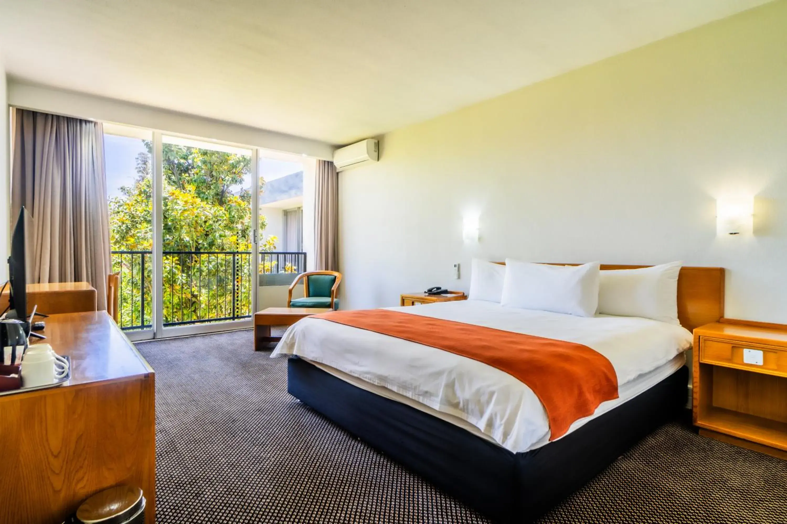 Double Room - single occupancy in African Sky Harrismith Inn Double Room - single occupancy in African Sky Harrismith Inn