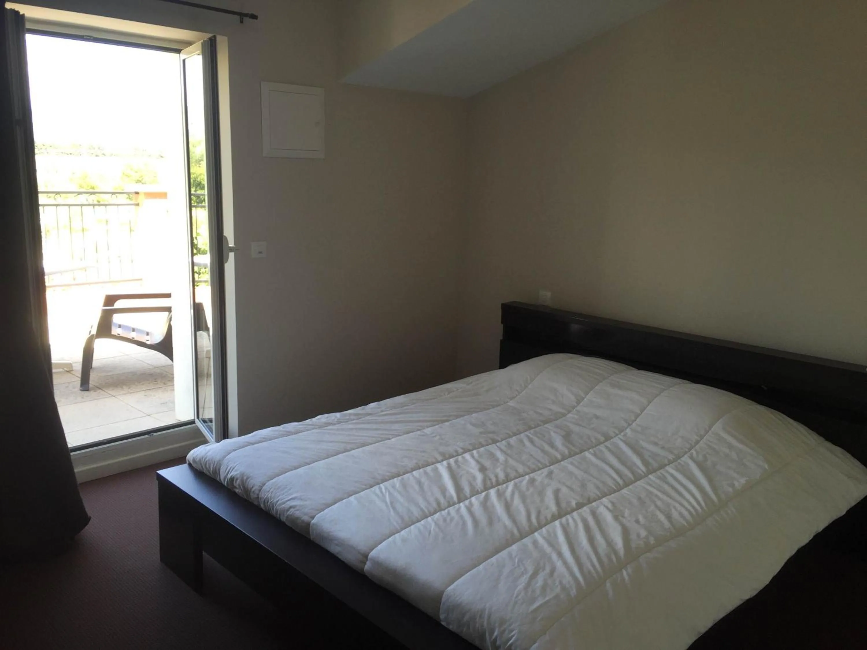 Property building, Bed in Auberge Les Olivades