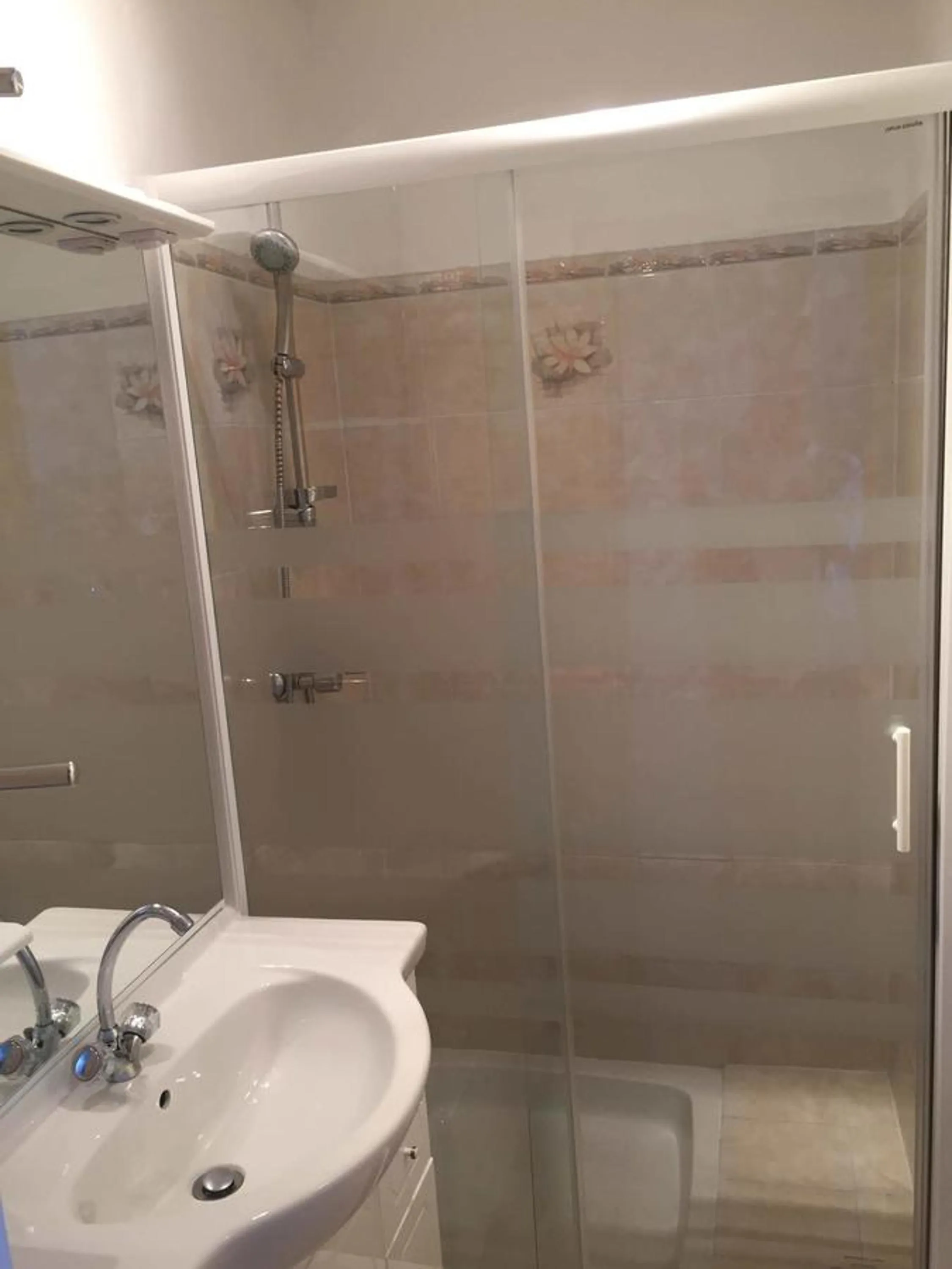 Bathroom in Auberge Les Olivades