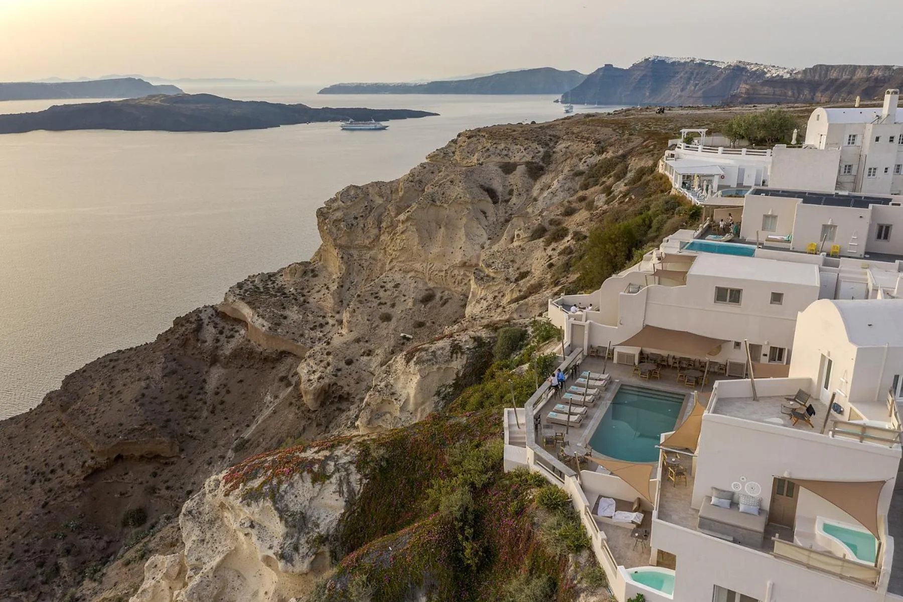 Property building in Grand View - Megalochori Santorini