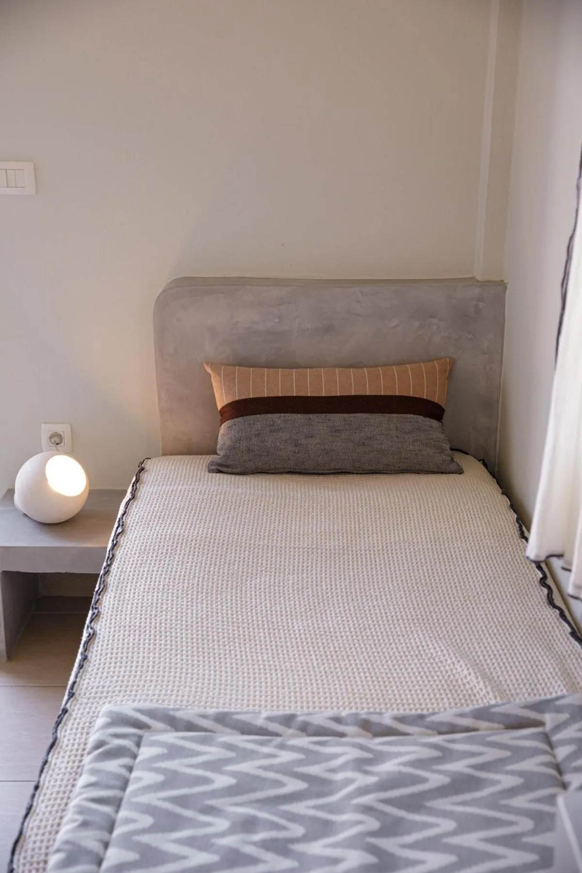 Bed in Grand View - Megalochori Santorini