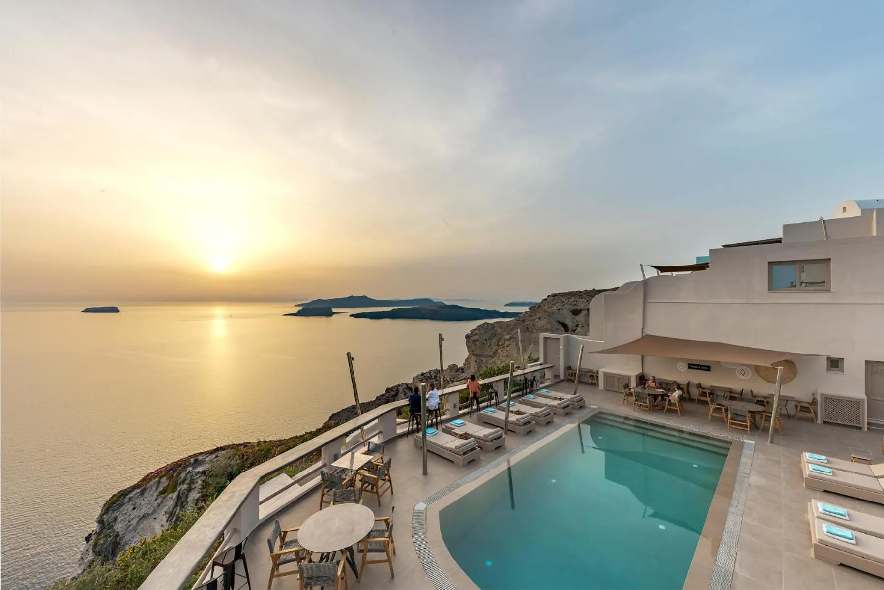 Swimming pool in Grand View - Megalochori Santorini