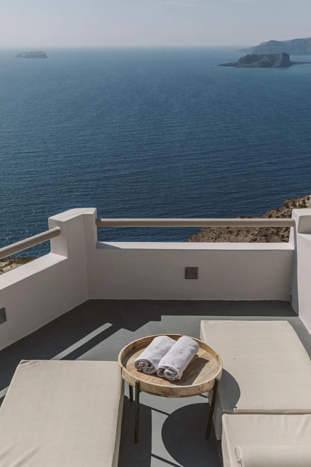 Day in Grand View - Megalochori Santorini