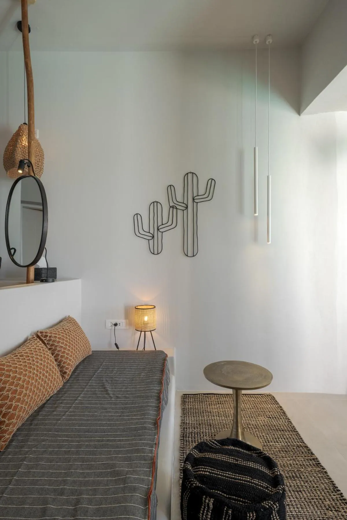 Seating area, Bed in Grand View - Megalochori Santorini