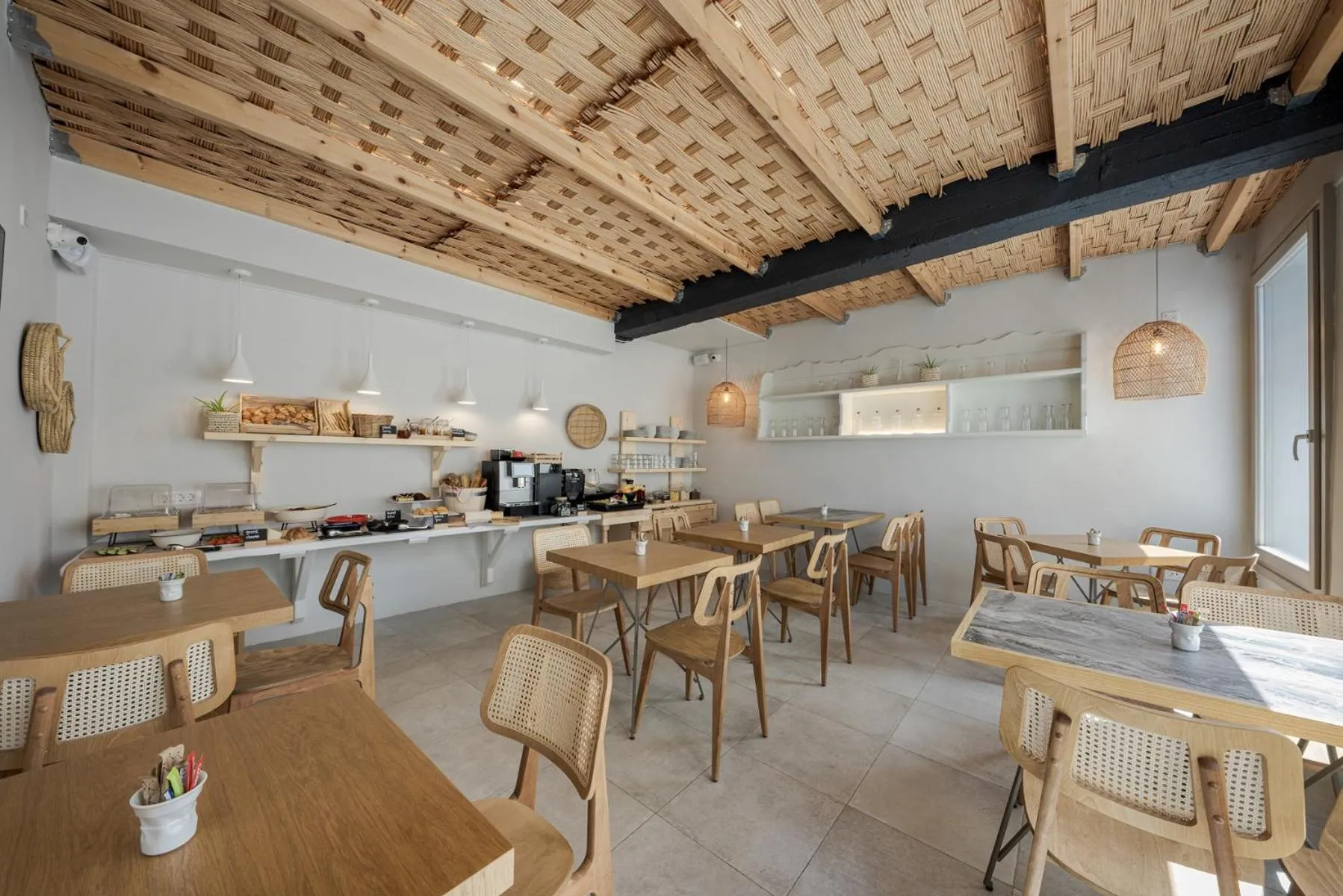 Breakfast in Grand View - Megalochori Santorini