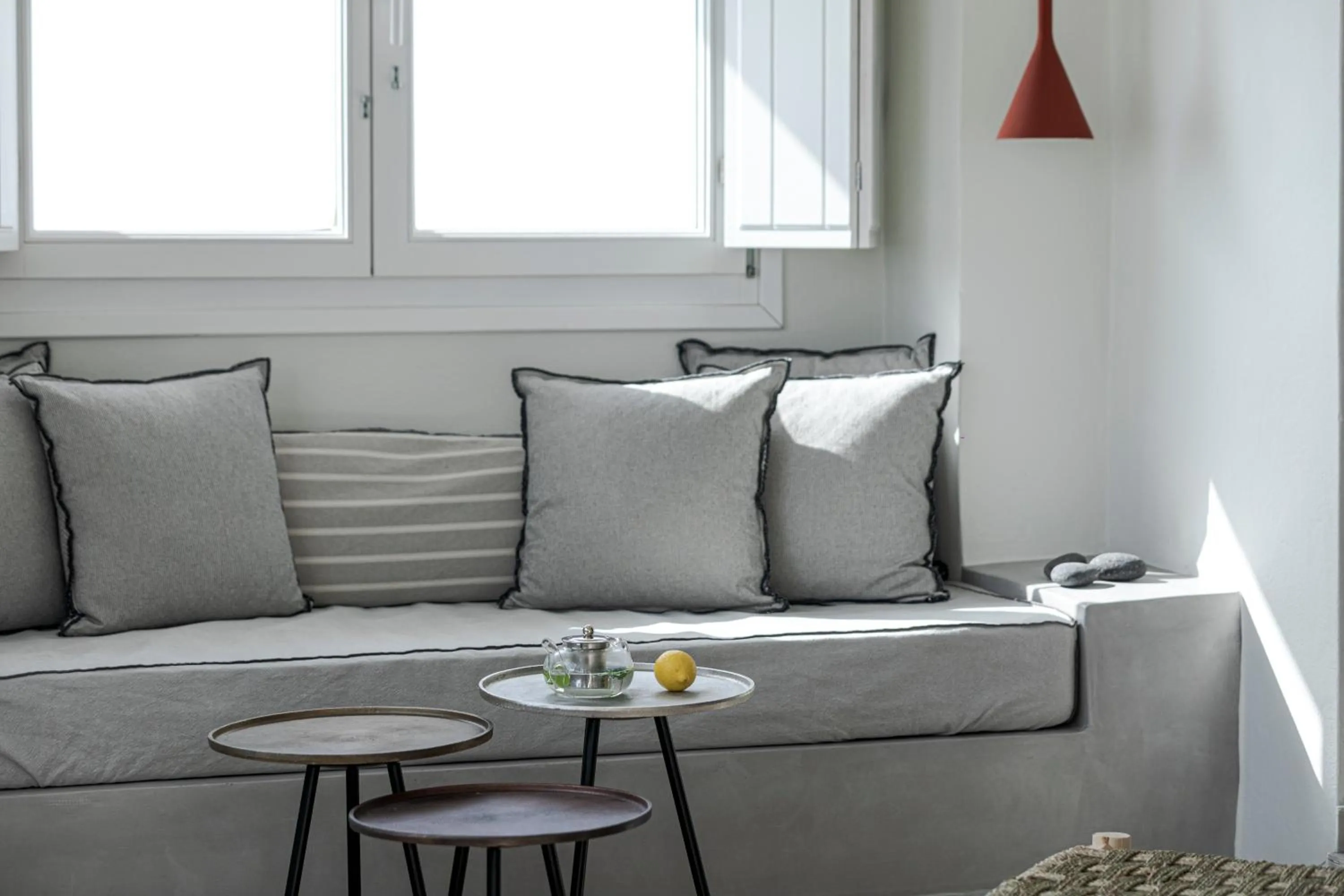 Seating area in Grand View - Megalochori Santorini