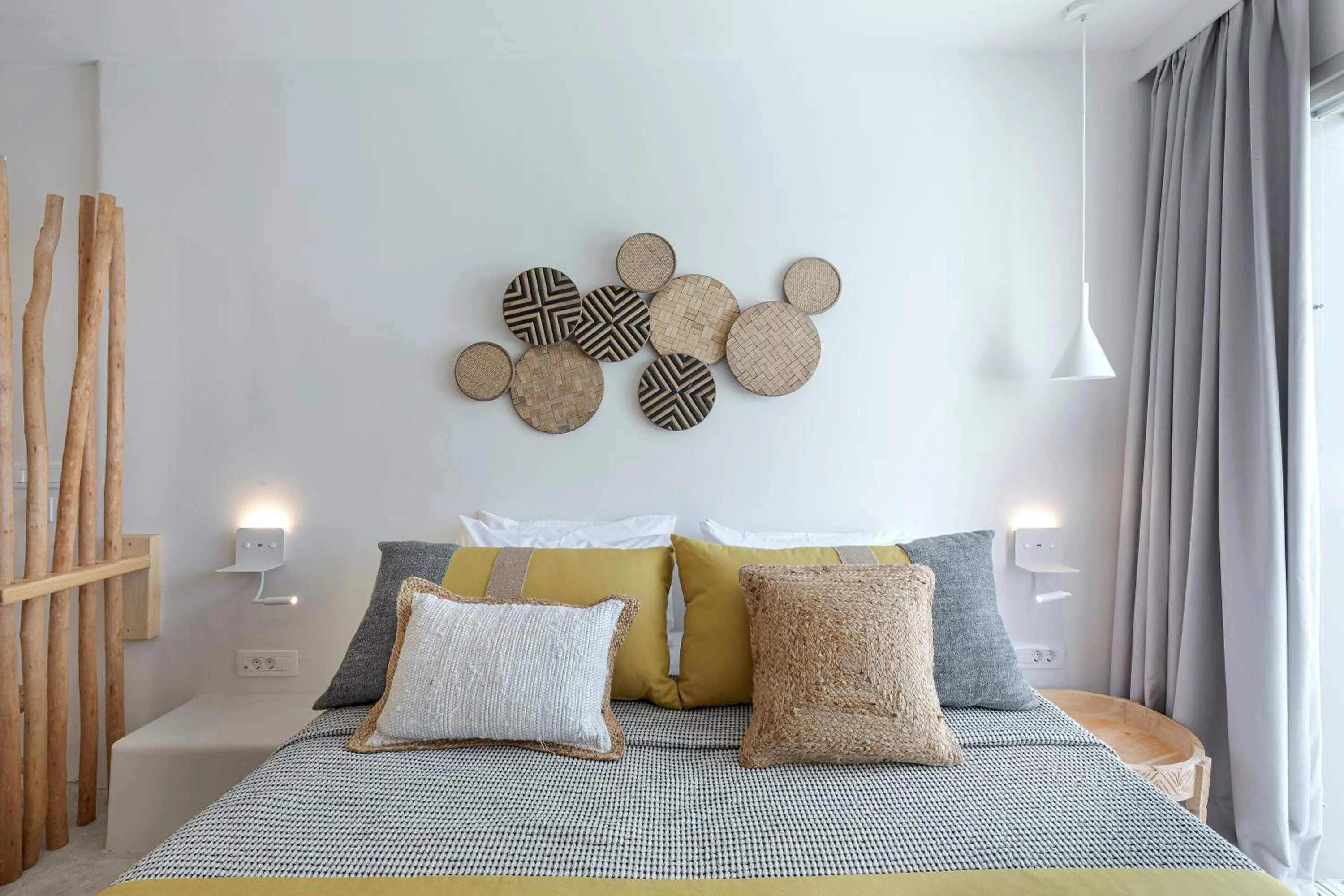 Bed in Grand View - Megalochori Santorini