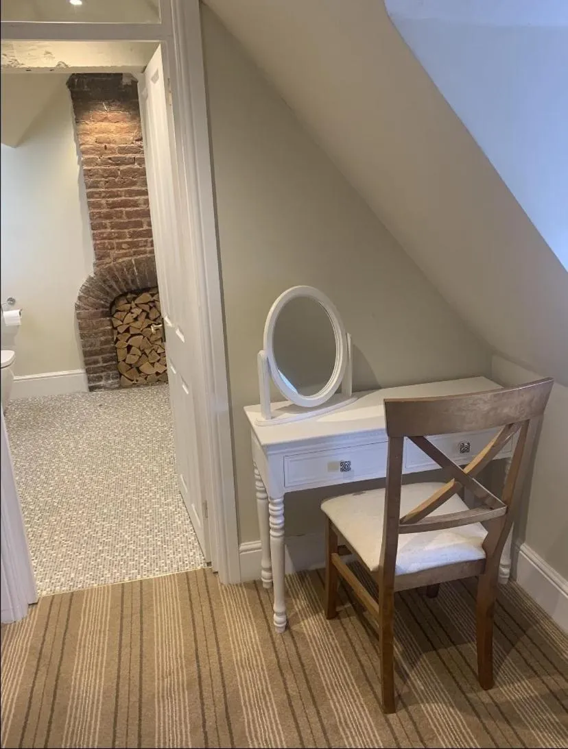 Greyhound Inn Wilton