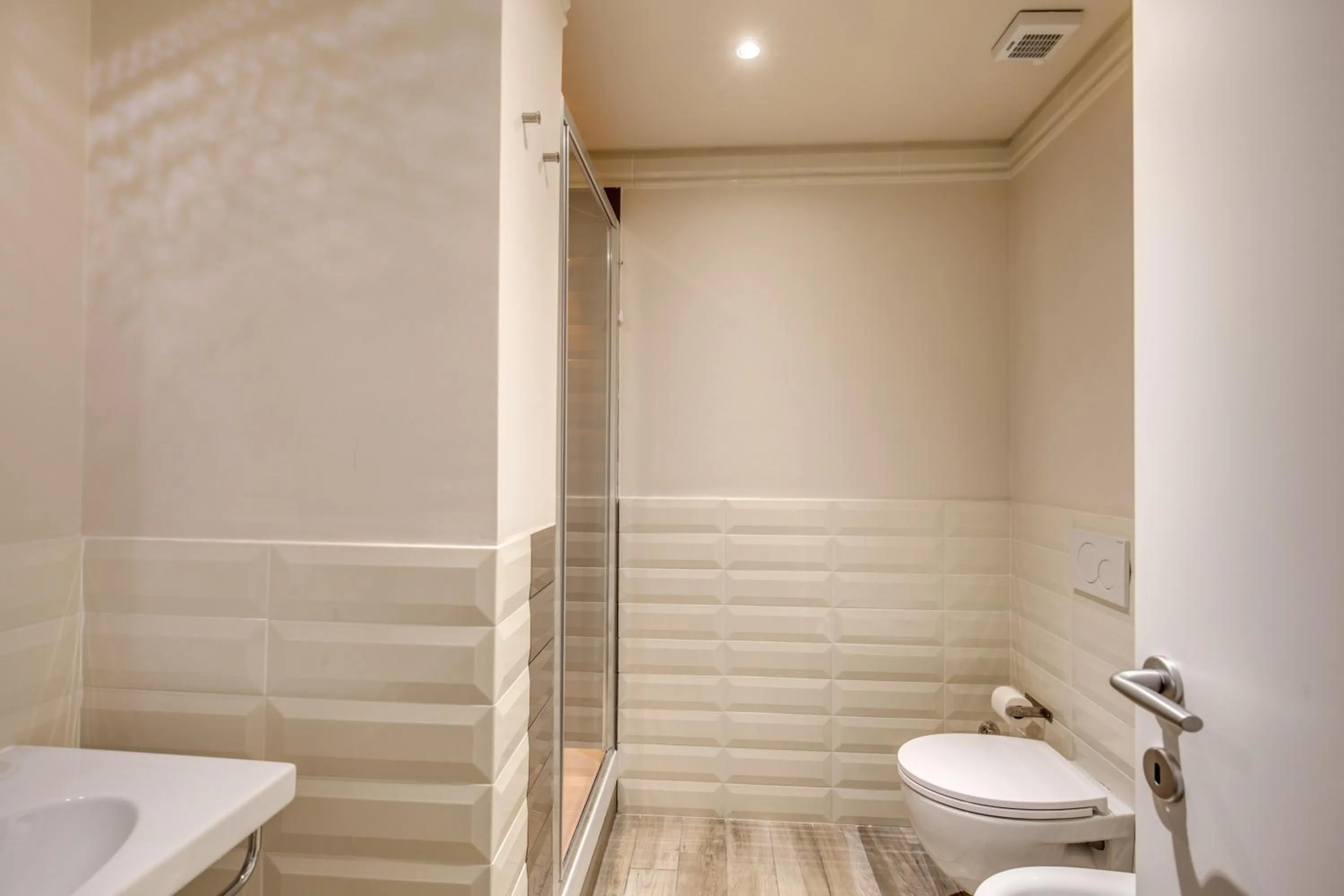 Property building in Casa Mia Vaticano Guest House