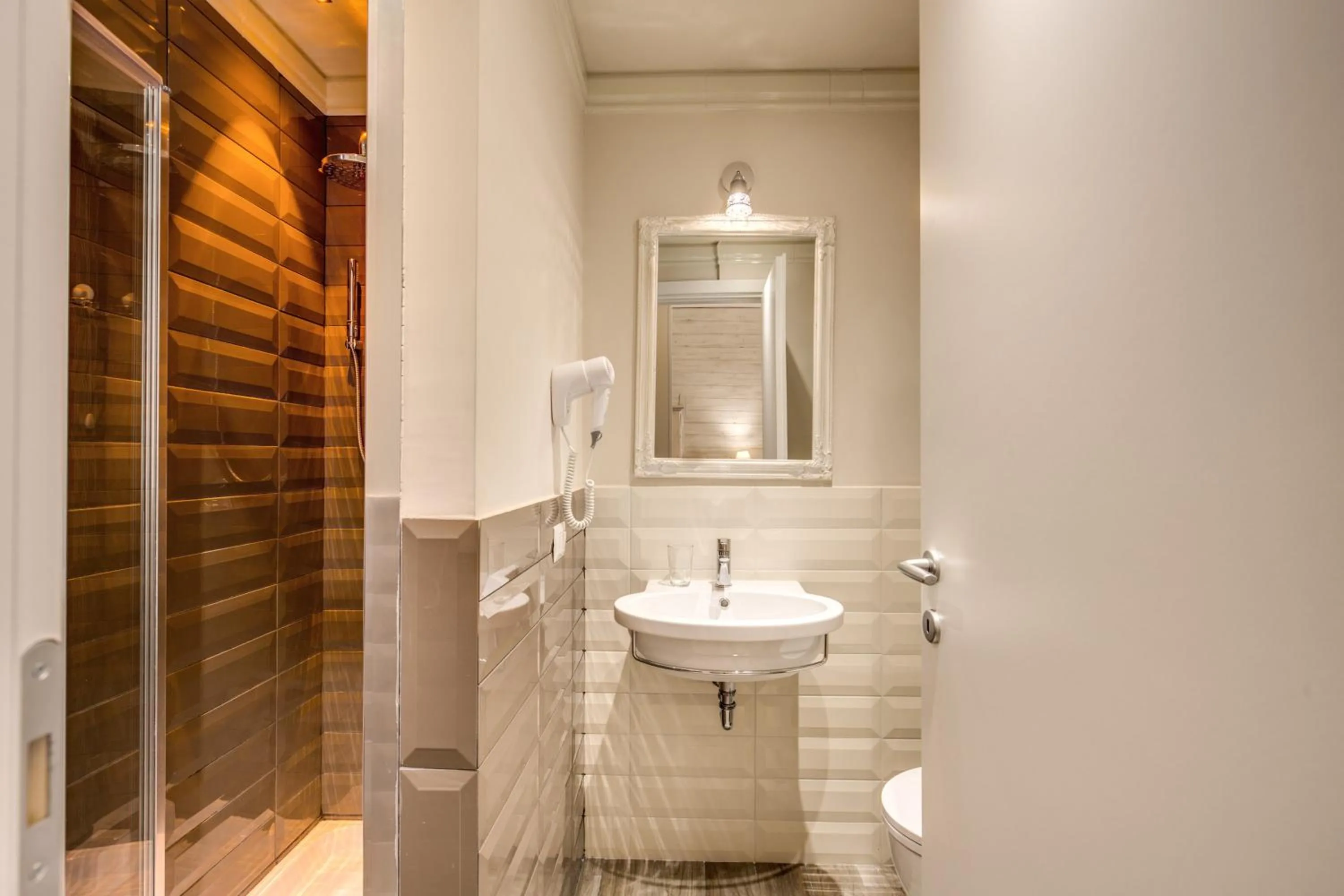 Property building in Casa Mia Vaticano Guest House