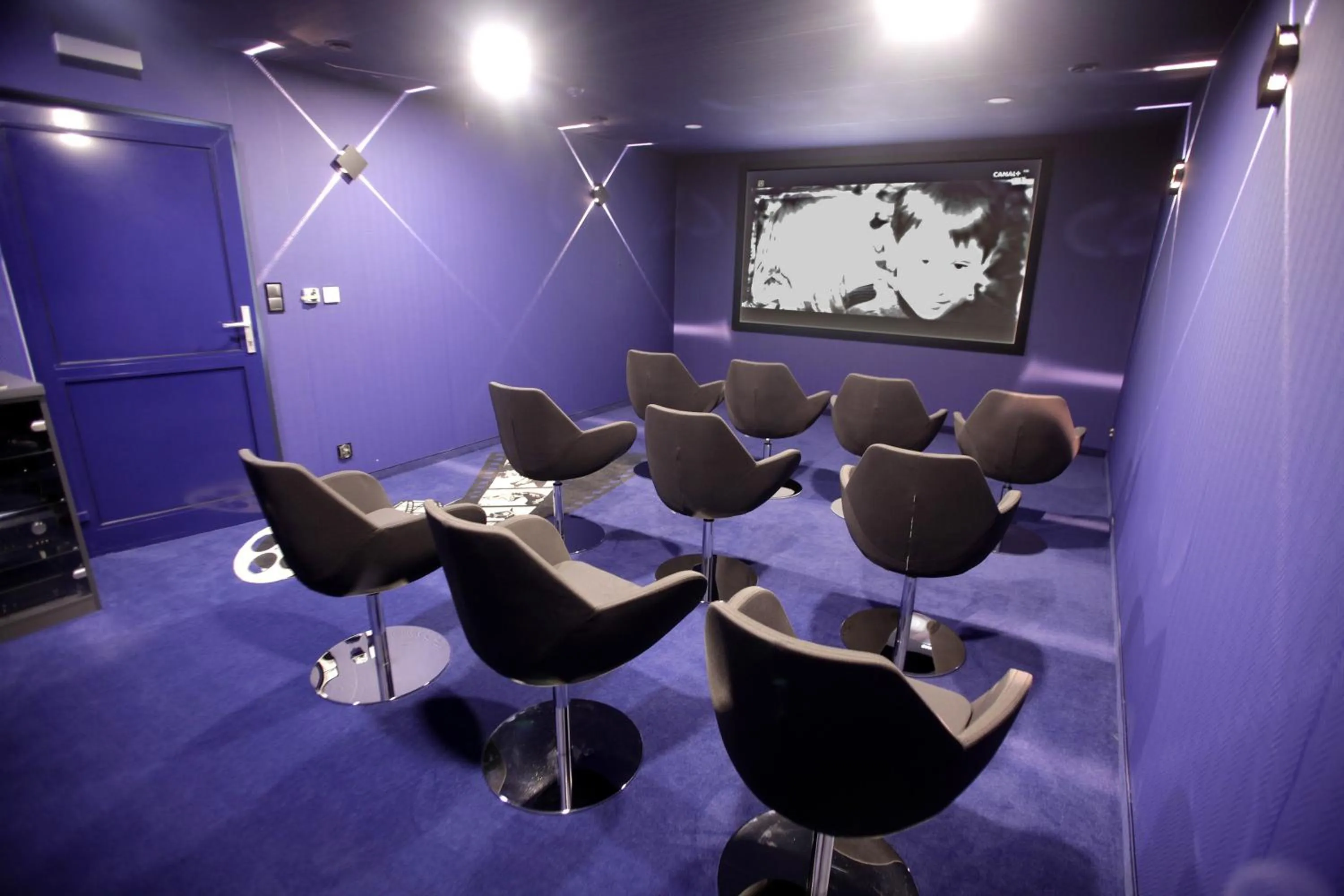 Communal lounge/ TV room in Estancja Mezowo