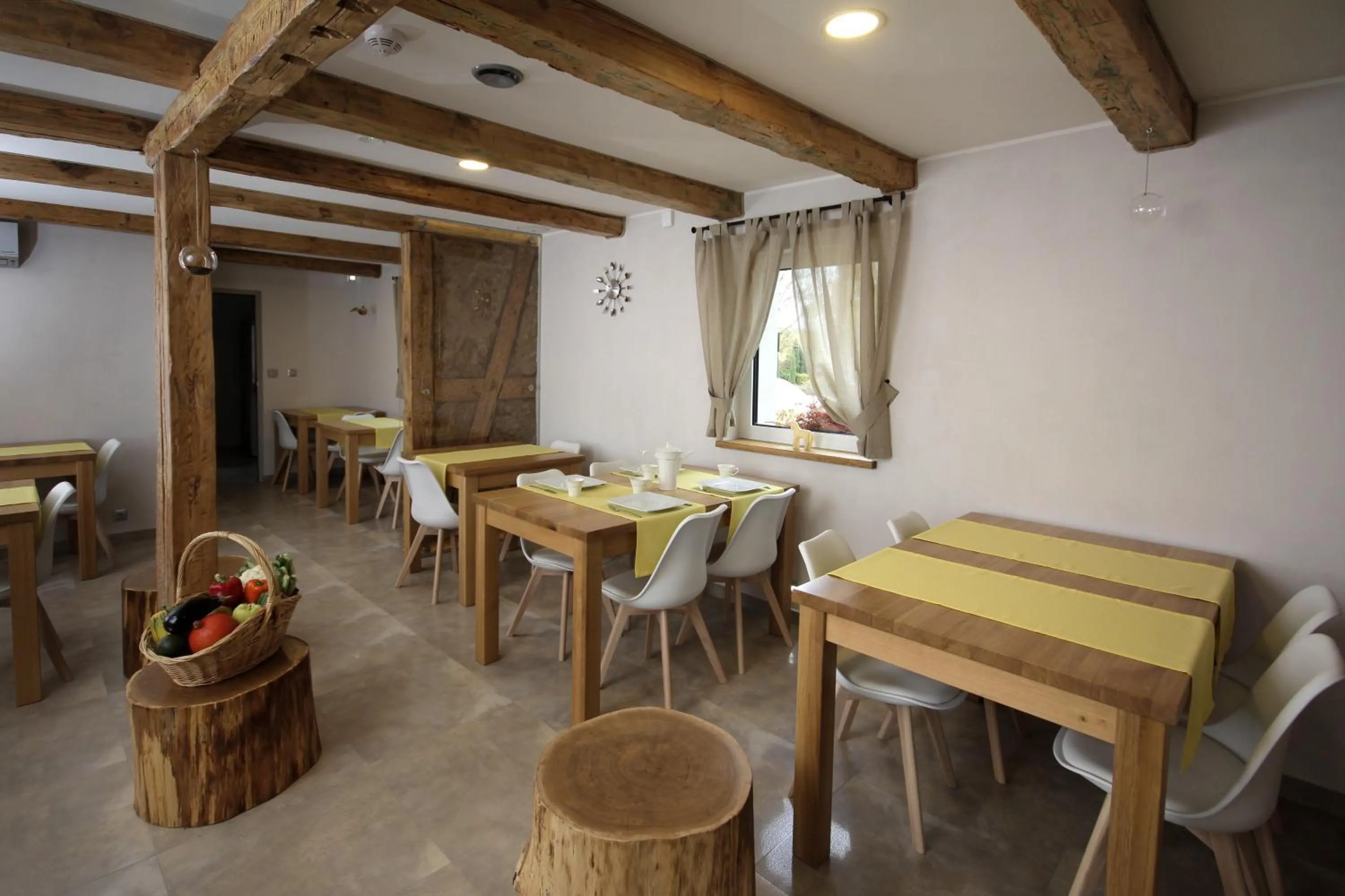 Dining area in Estancja Mezowo