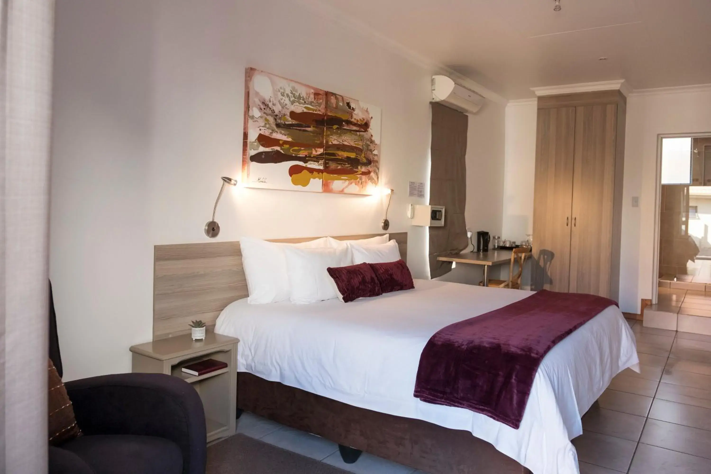 Bedroom, Bed in President Lodge Bedroom, Bed in President Lodge