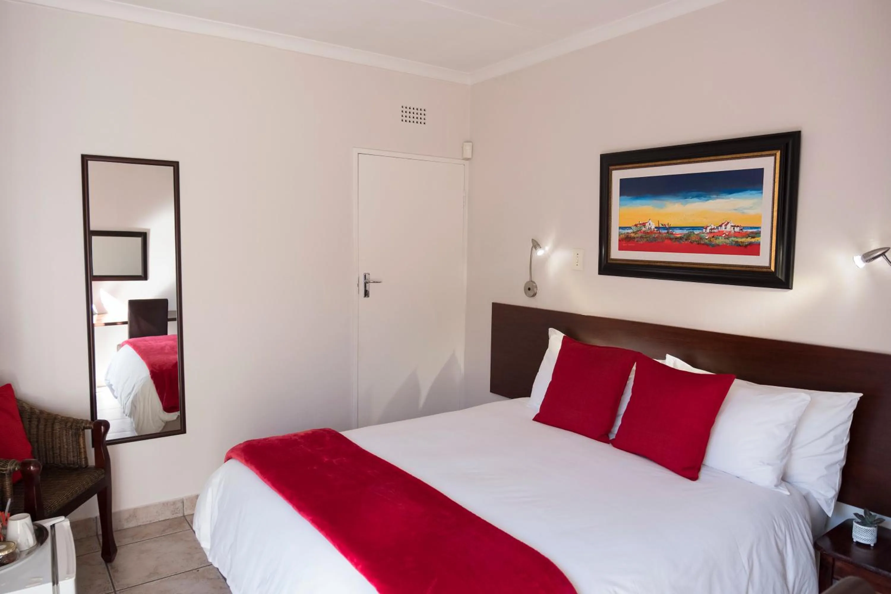 Bedroom, Bed in President Lodge