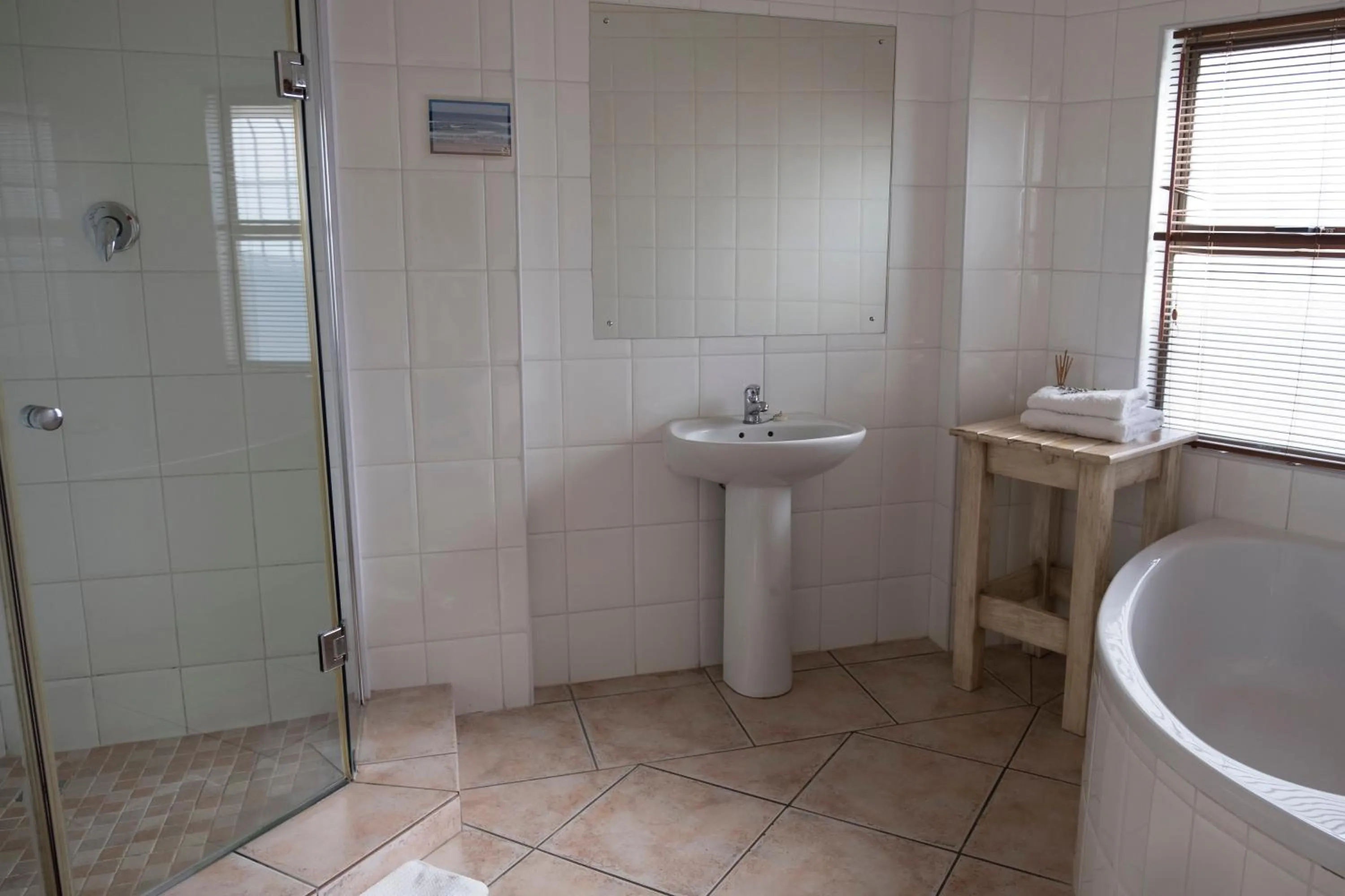 Bathroom in President Lodge