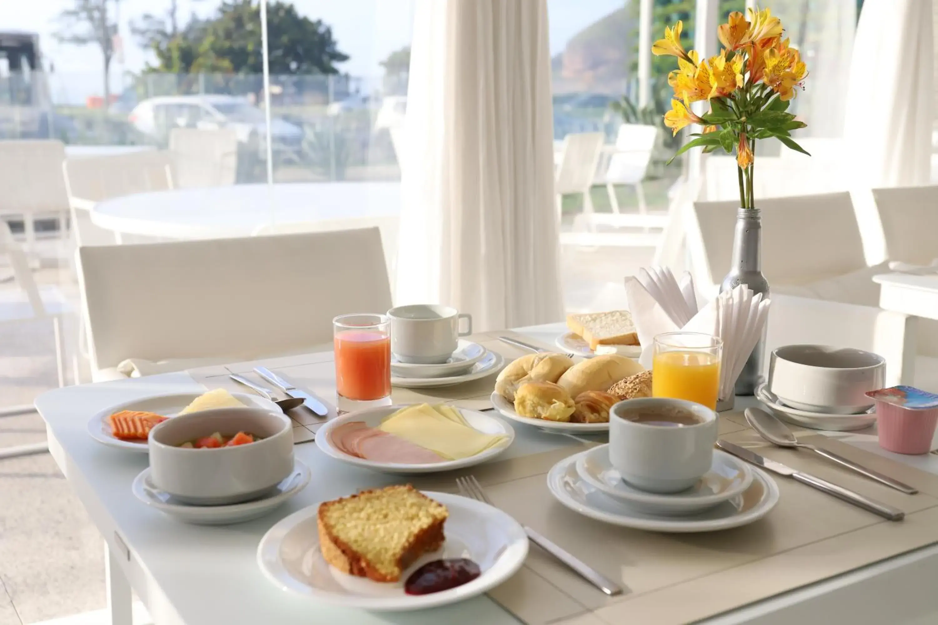 Restaurant/places to eat in CDesign Hotel Restaurant/places to eat in CDesign Hotel