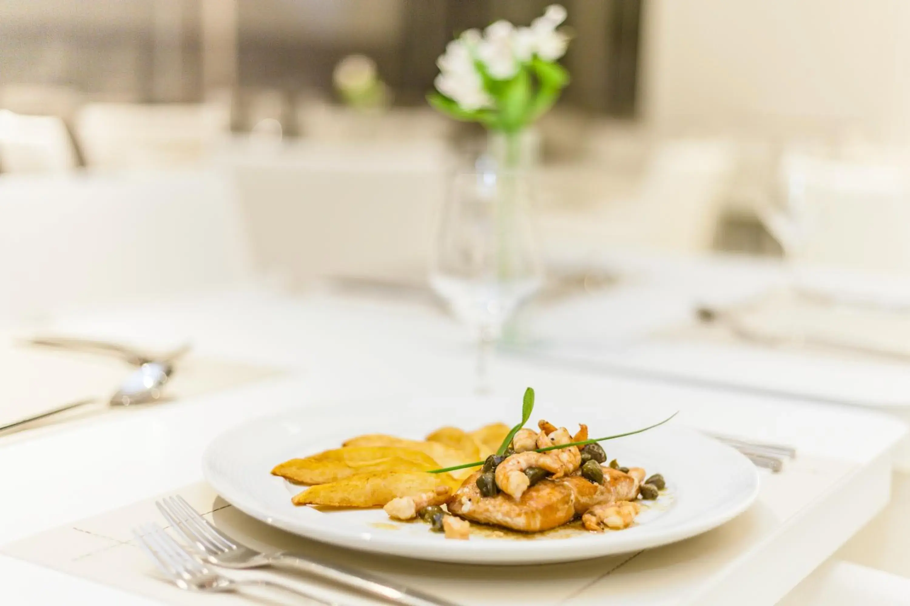 Restaurant/places to eat in CDesign Hotel Restaurant/places to eat in CDesign Hotel