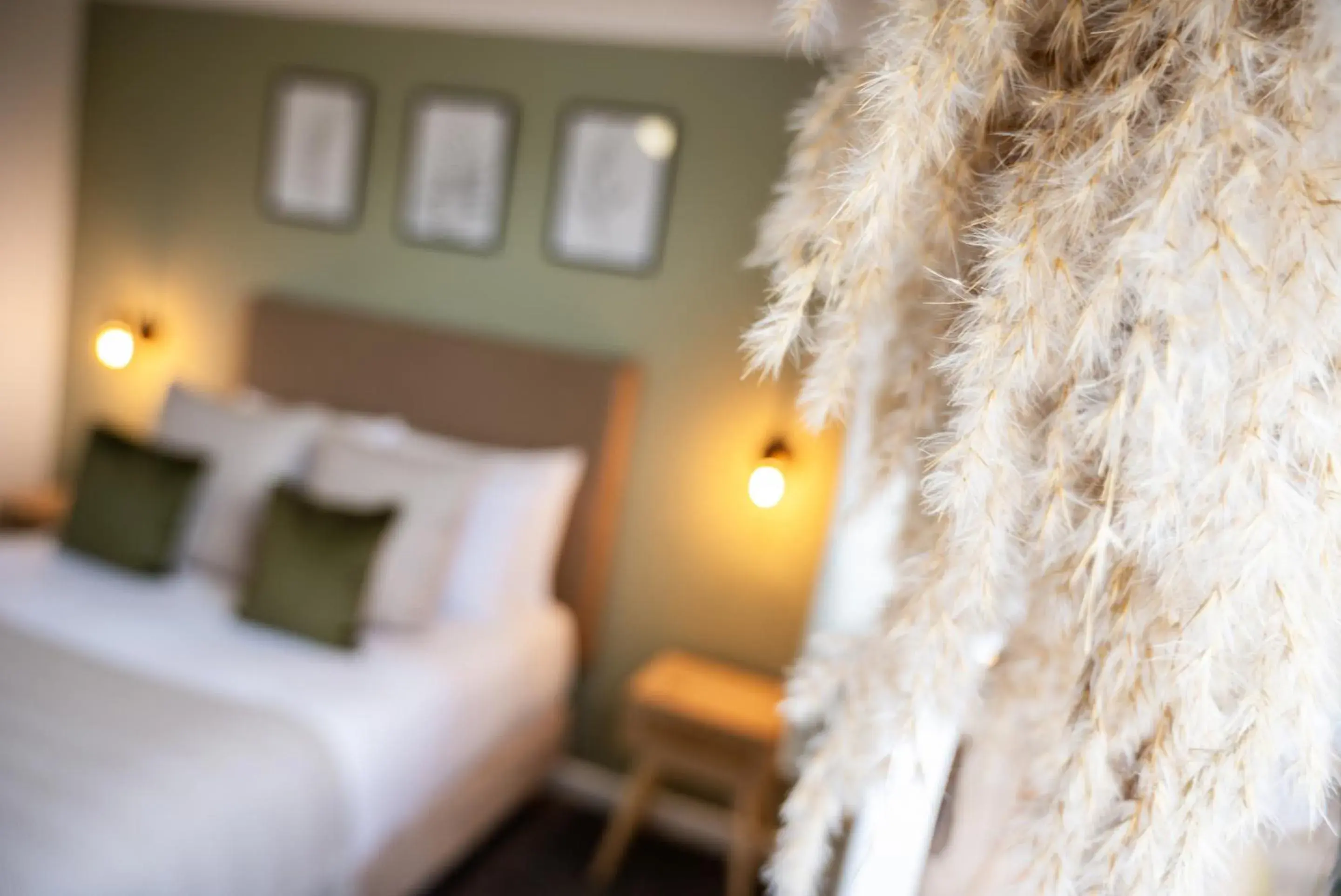 Bedroom, Bed in Inn For All Seasons Bedroom, Bed in Inn For All Seasons