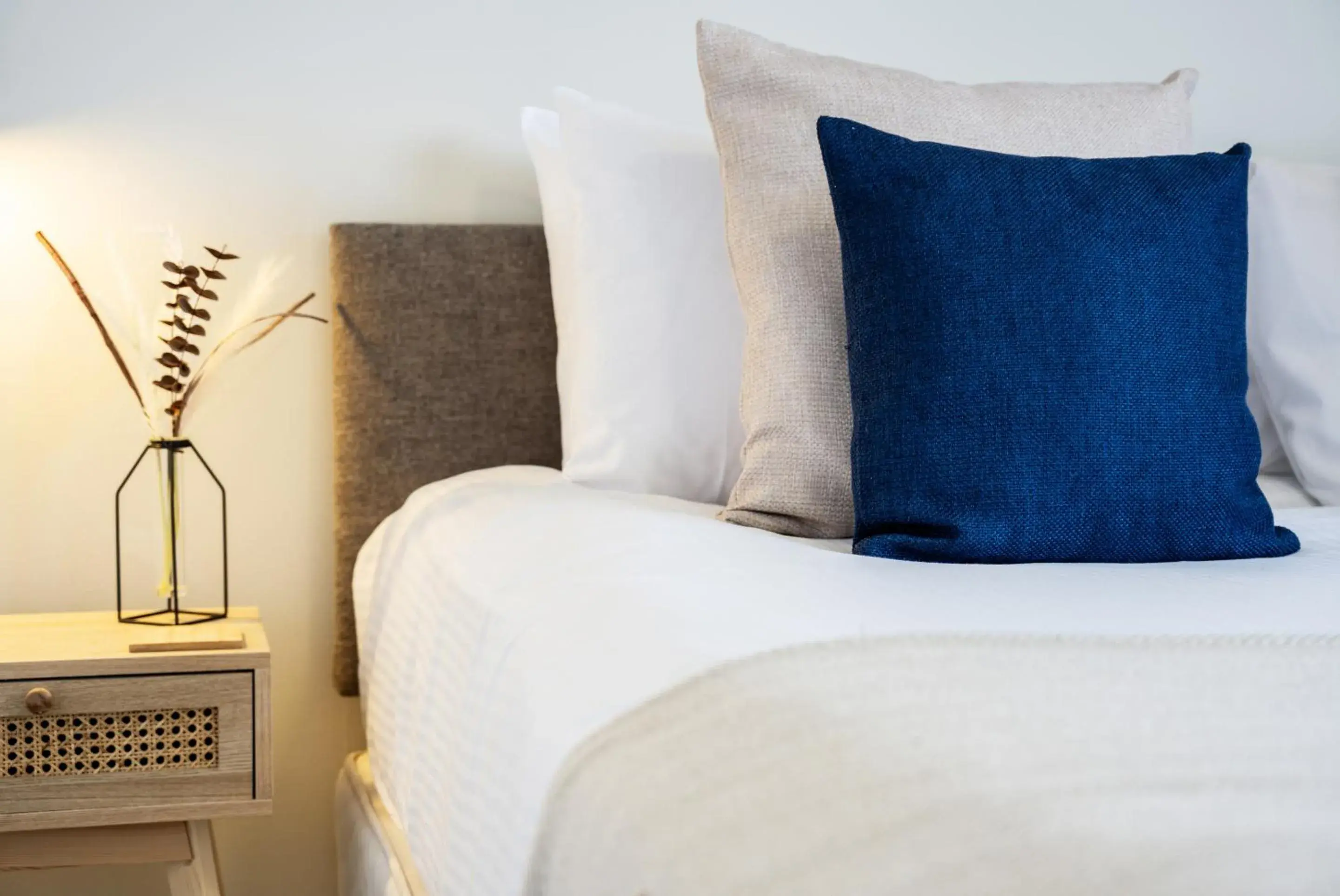 Bedroom, Bed in Inn For All Seasons Bedroom, Bed in Inn For All Seasons