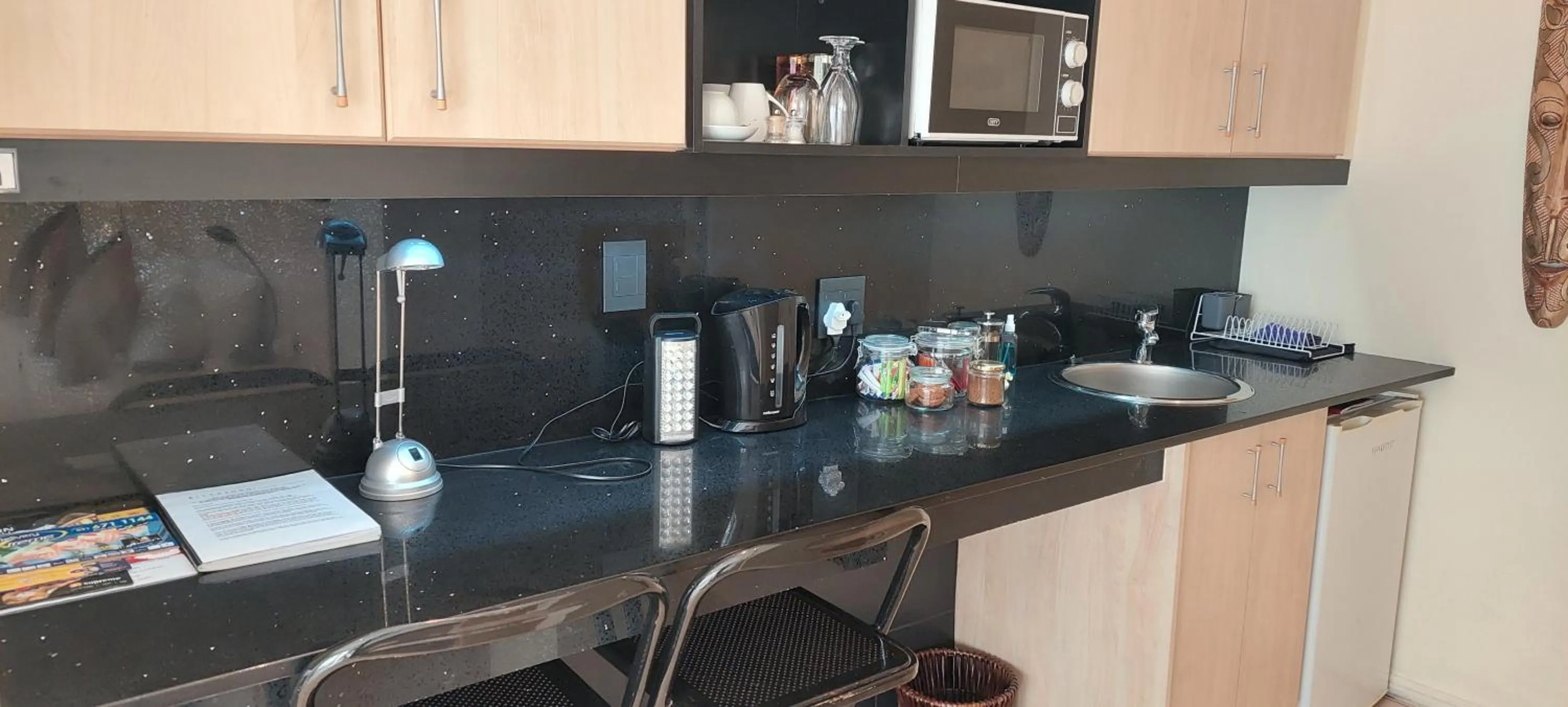 Kitchen or kitchenette in Riversong Guest House