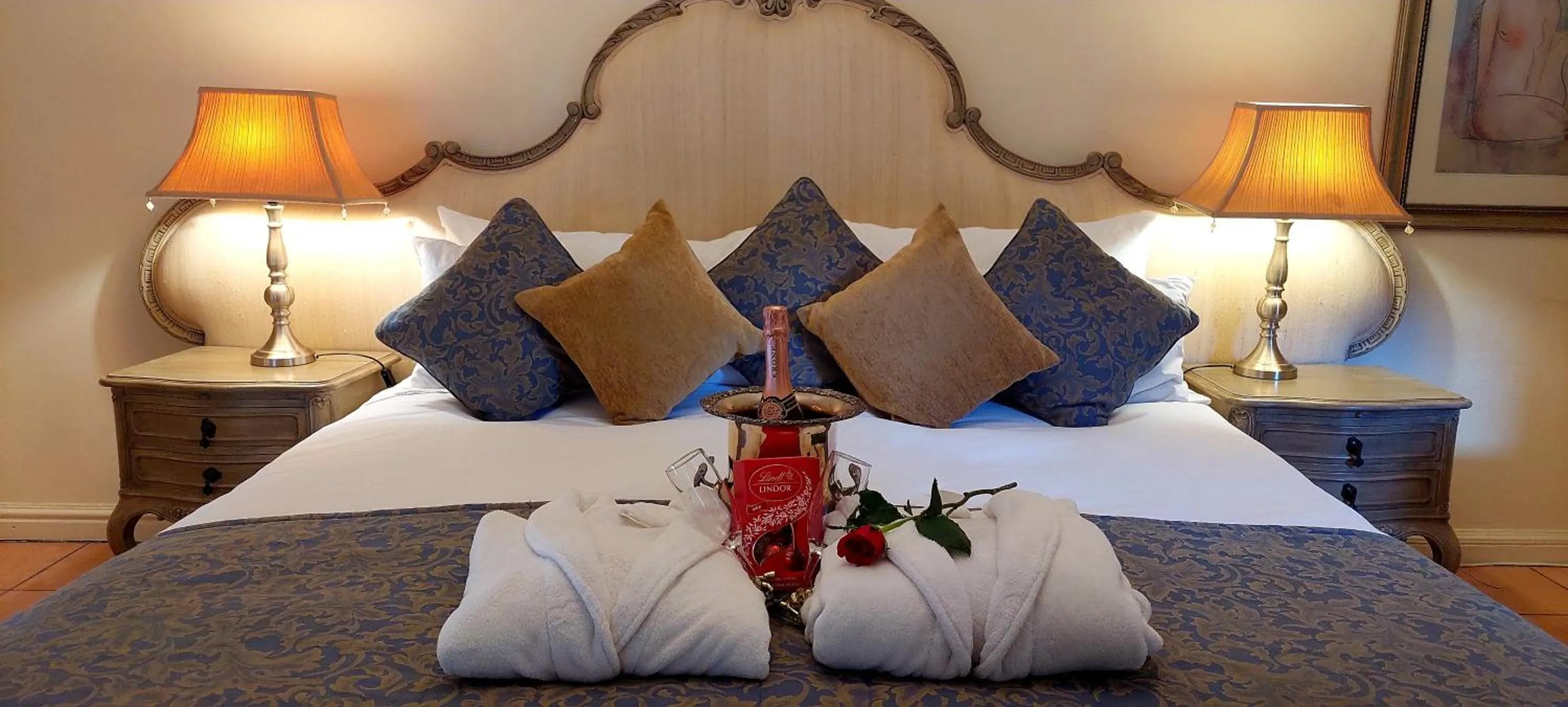 Bedroom, Bed in Riversong Guest House