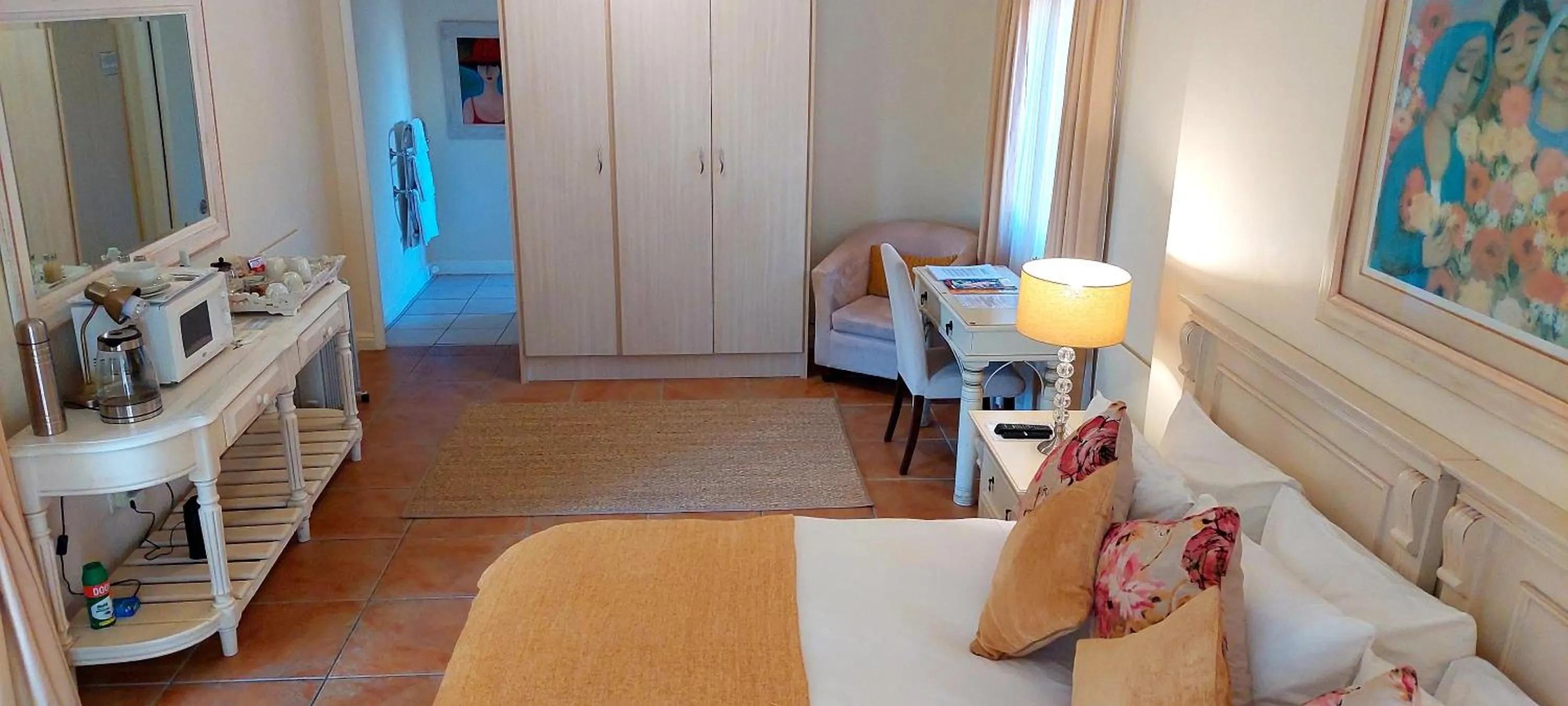 Bedroom, Bed in Riversong Guest House