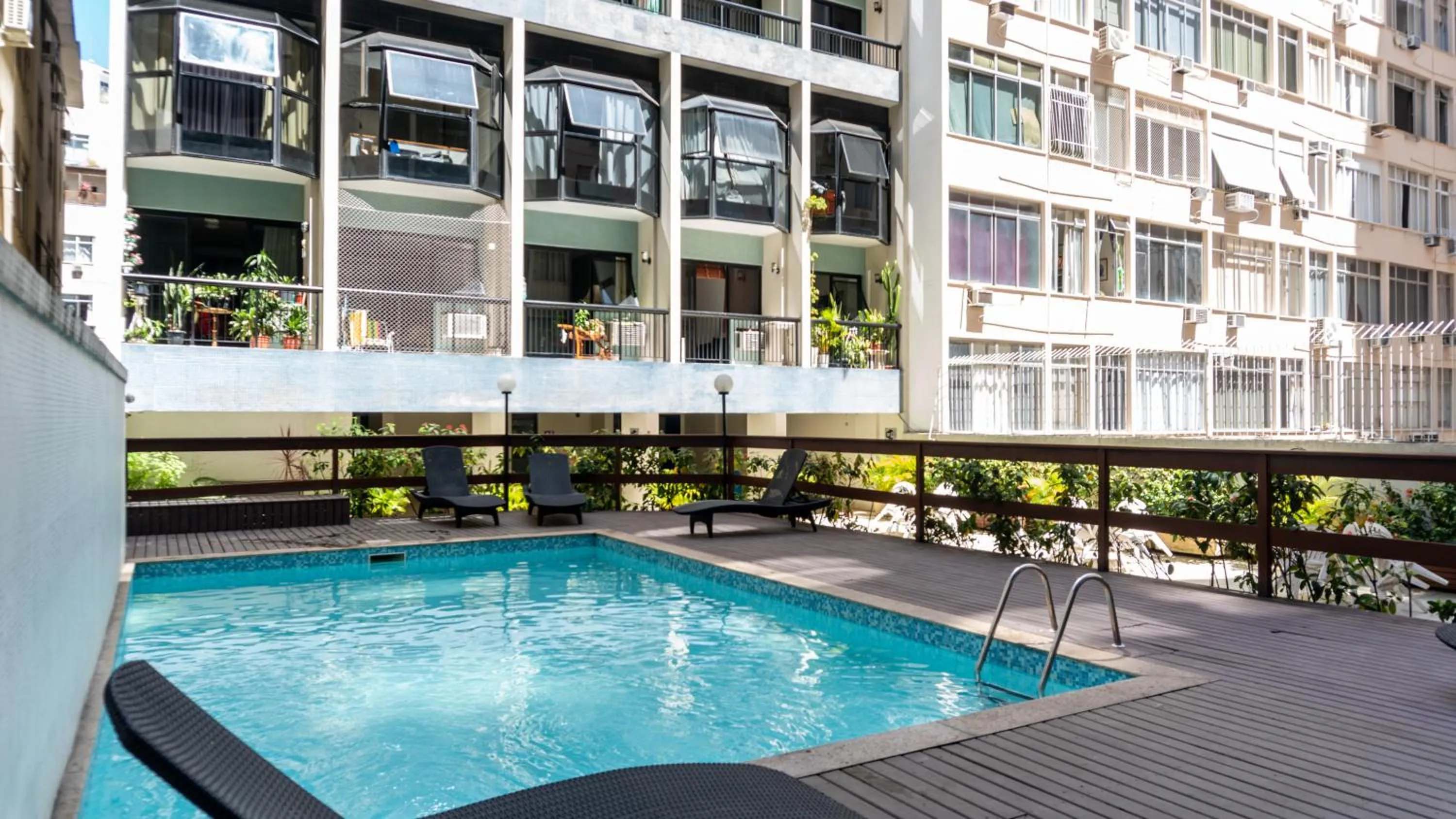 Pool view in Duplex charmoso - Ótima localização