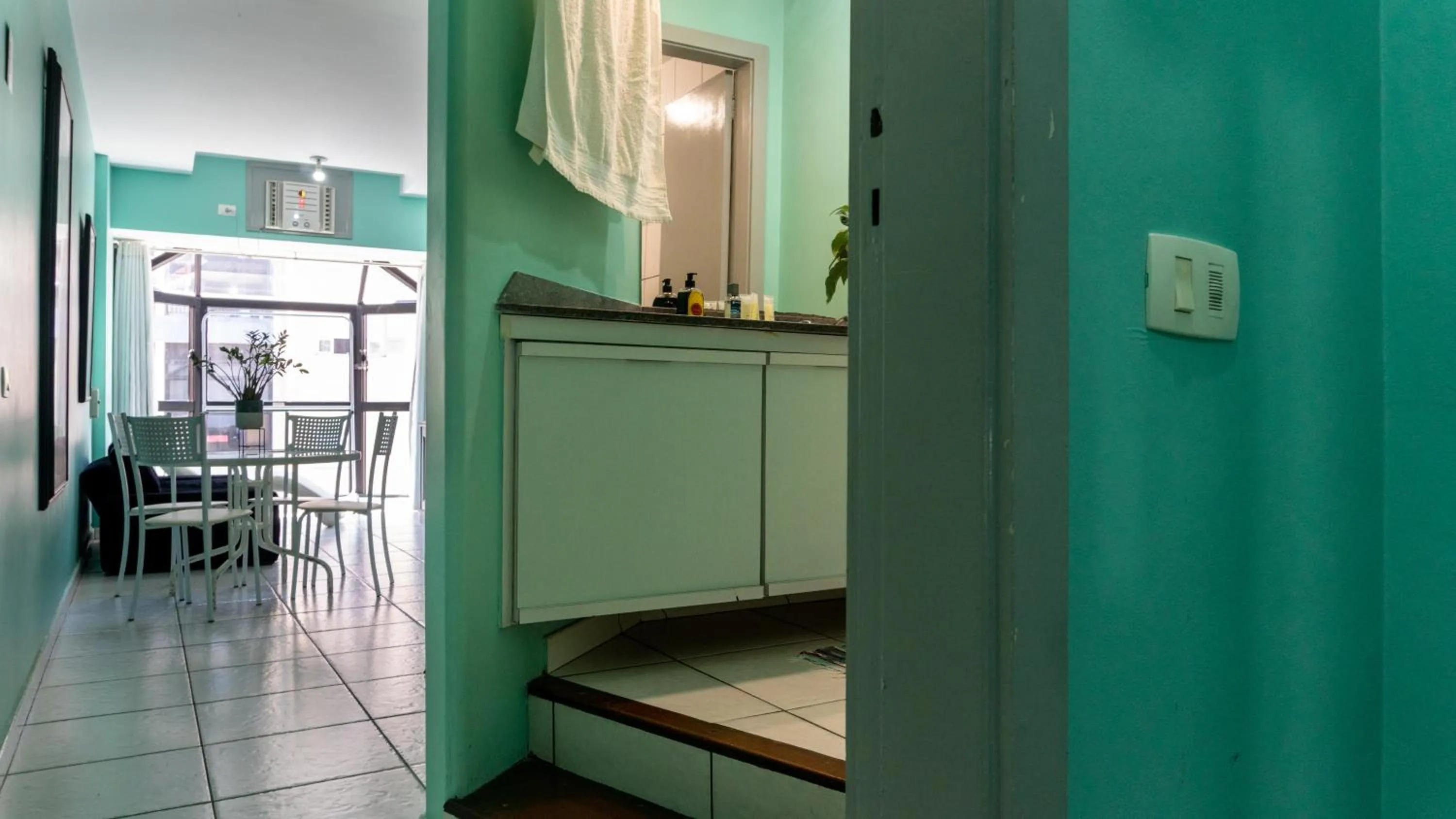 Bathroom in Duplex charmoso - Ótima localização