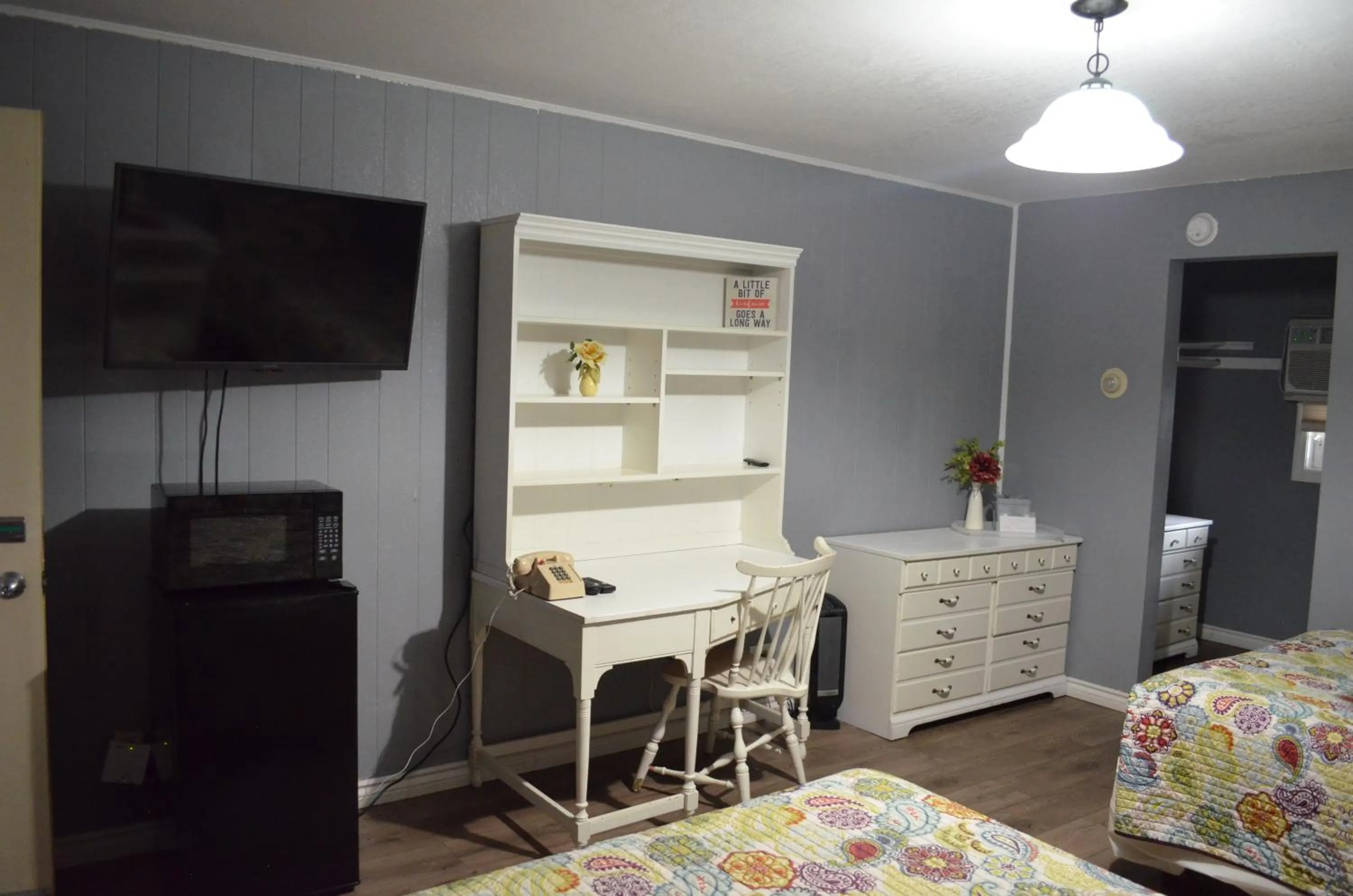 Bed in Gateway Inn Oaklawn-Chicago Midway airport