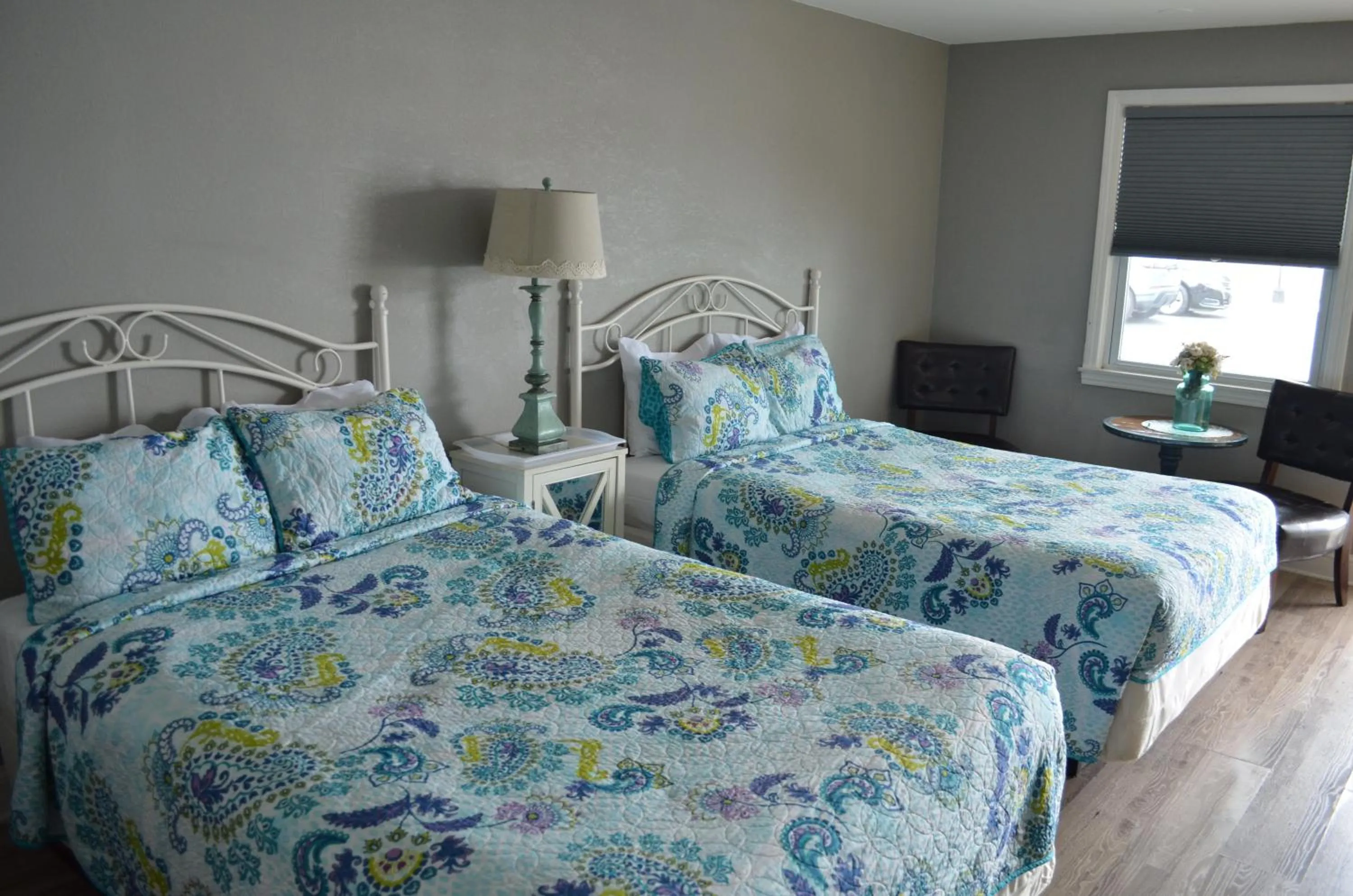 Bed in Gateway Inn Oaklawn-Chicago Midway airport