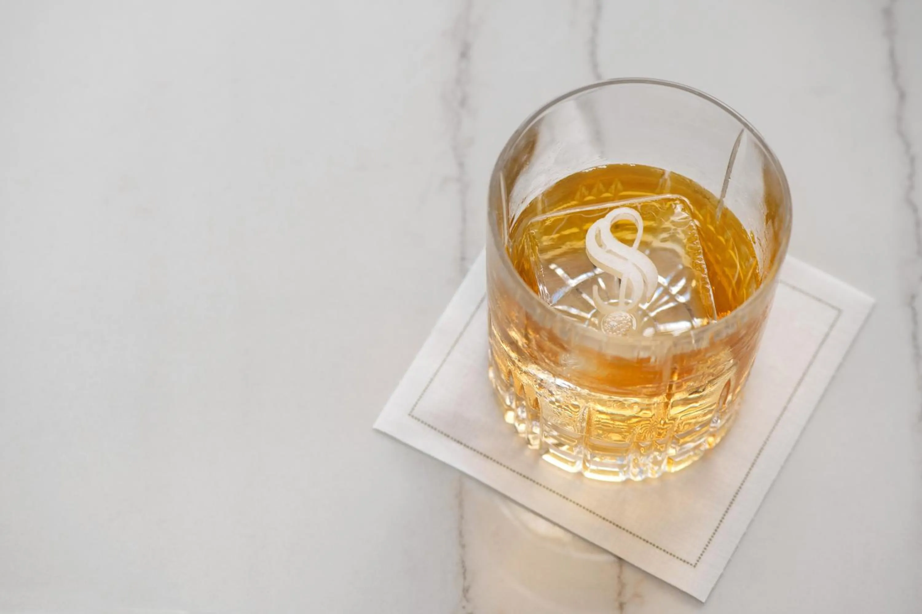 Food and drinks in Surf & Sand Laguna Beach