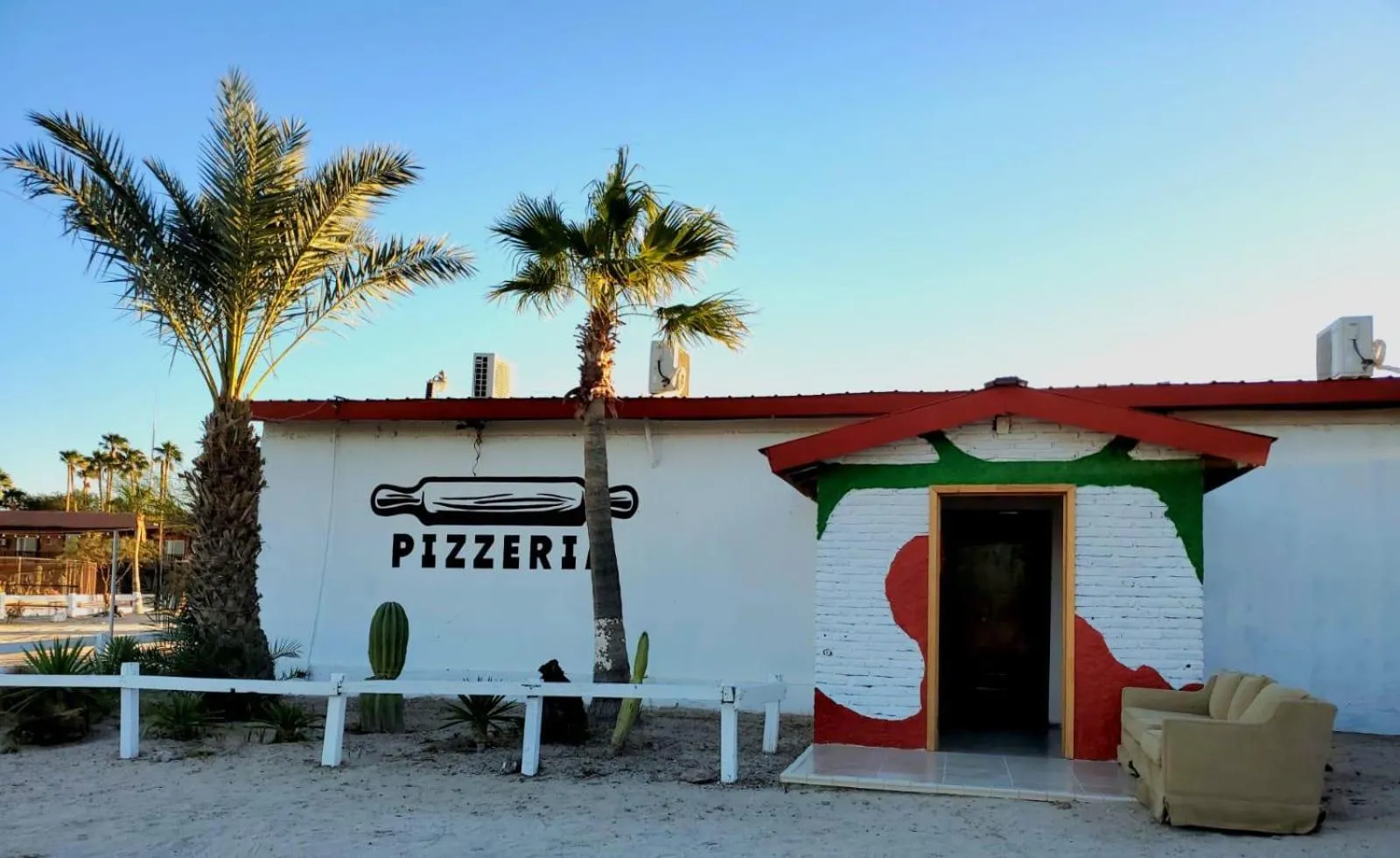 Restaurant/places to eat in Hotel Las Palmas