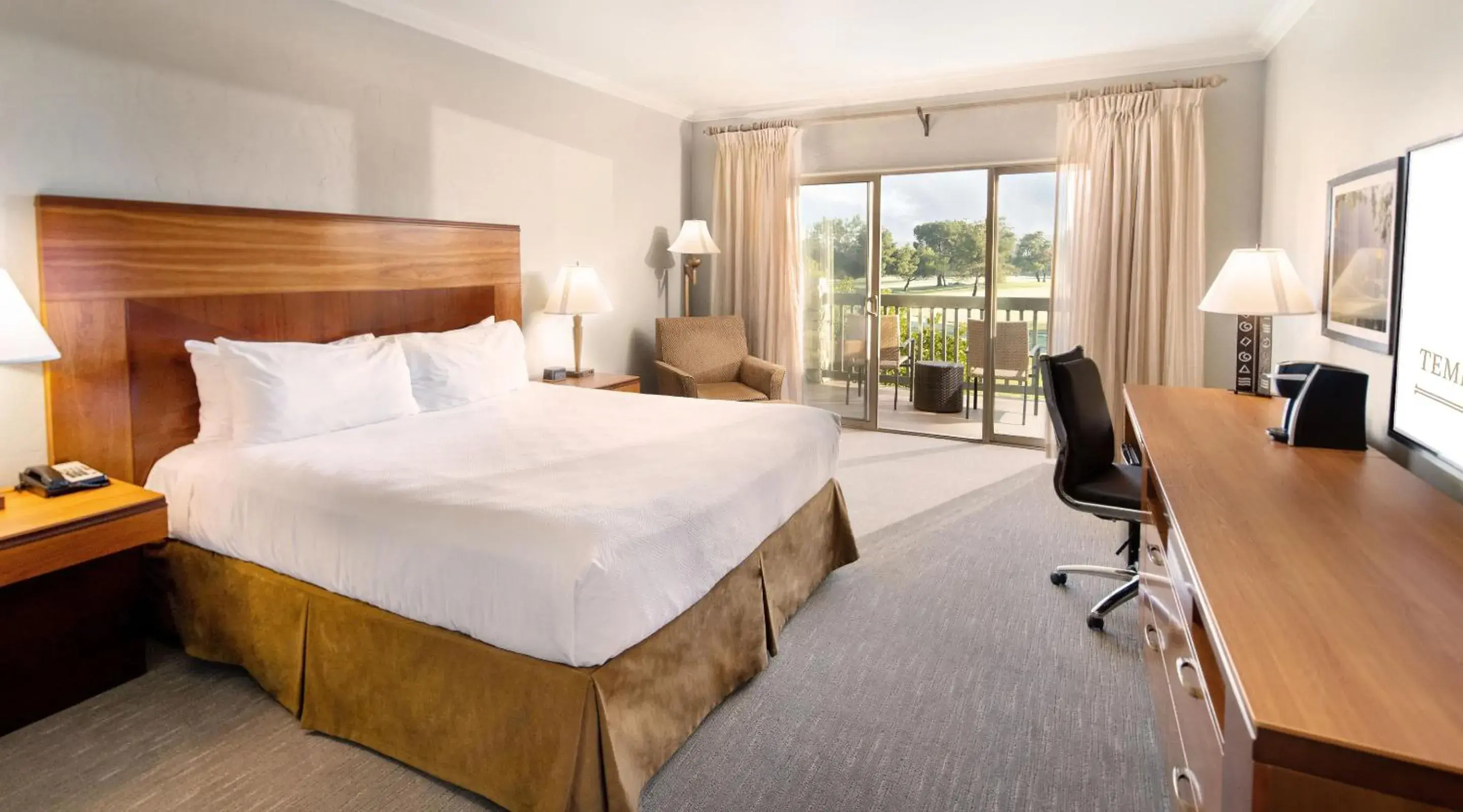 Bed in Temecula Creek Inn Bed in Temecula Creek Inn