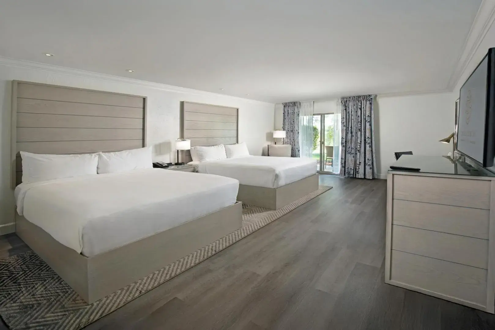 Bed in Temecula Creek Inn Bed in Temecula Creek Inn