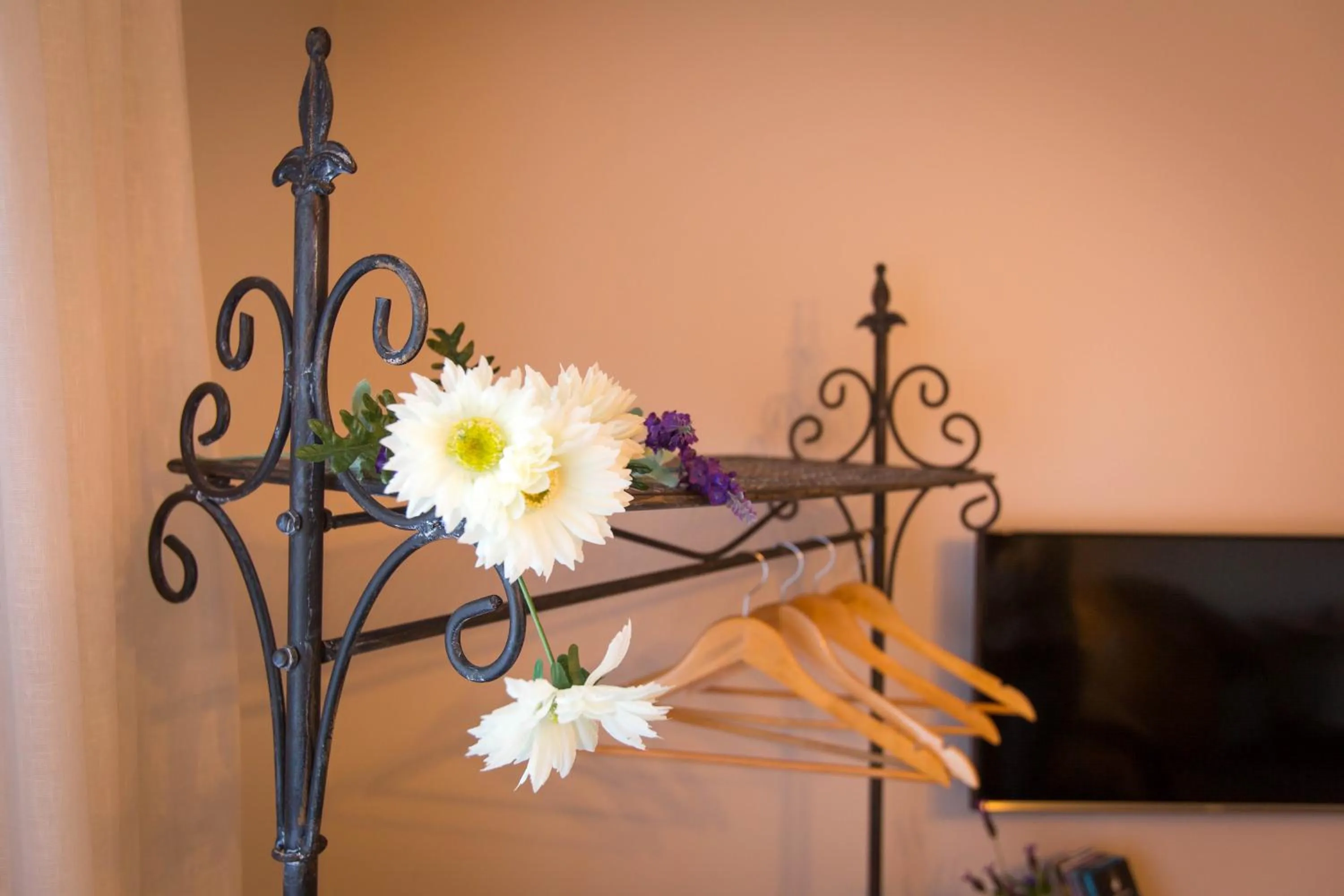 Decorative detail in Rolling Hills Country Stay B&B