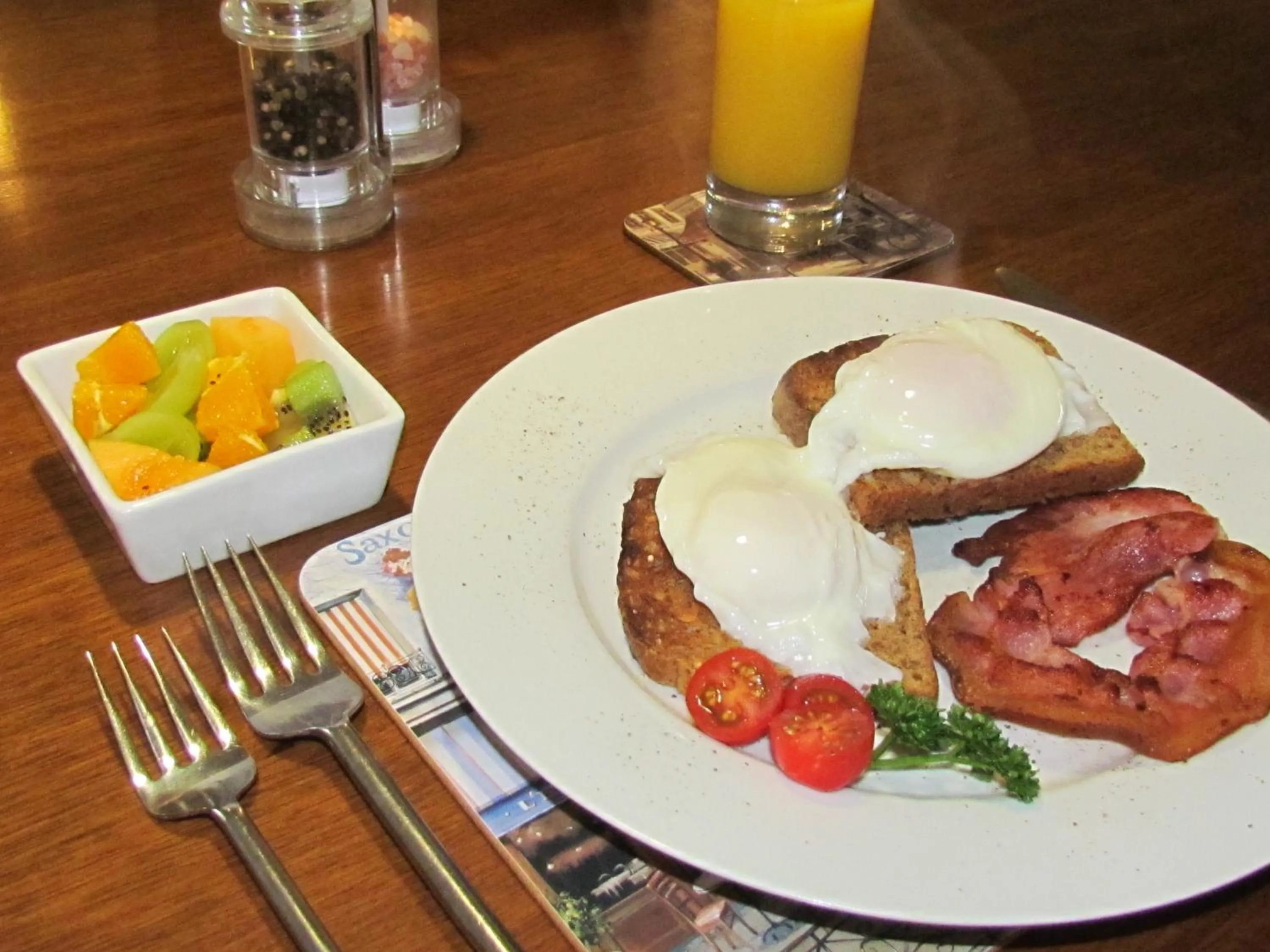 Breakfast in Rolling Hills Country Stay B&B