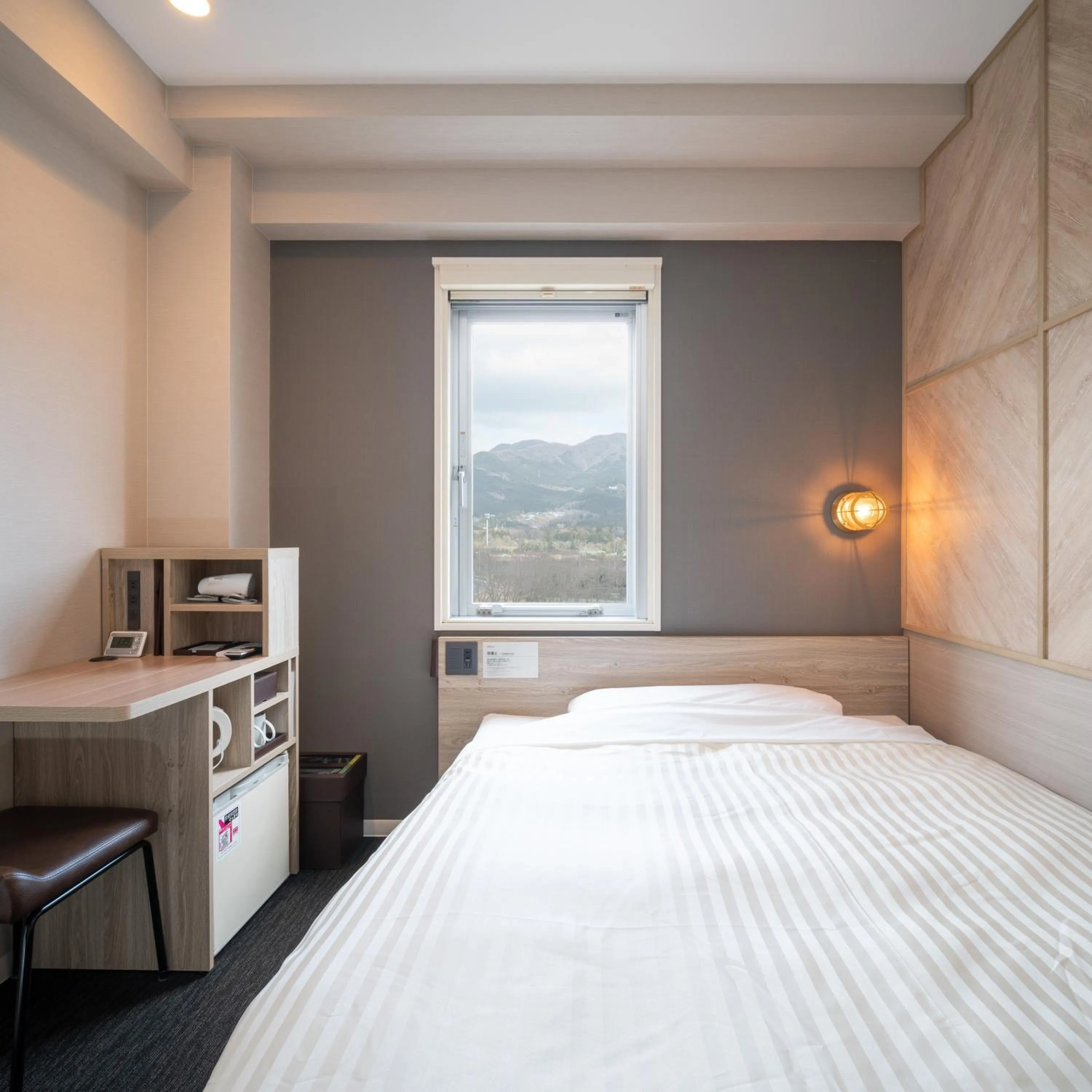 Bed in Super Hotel Gotemba 1