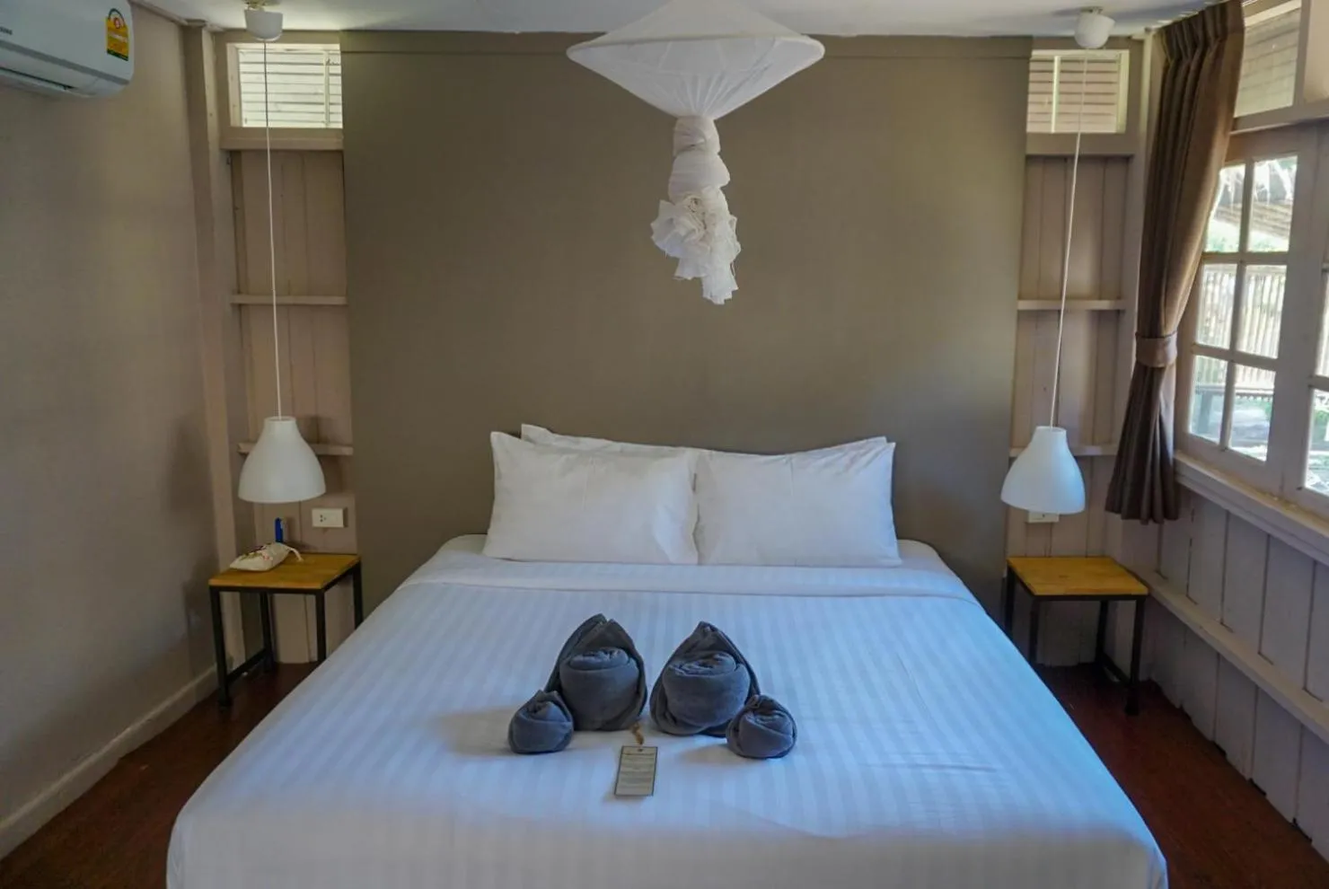 Bed in HIP Seaview Resort @ Phi Phi
