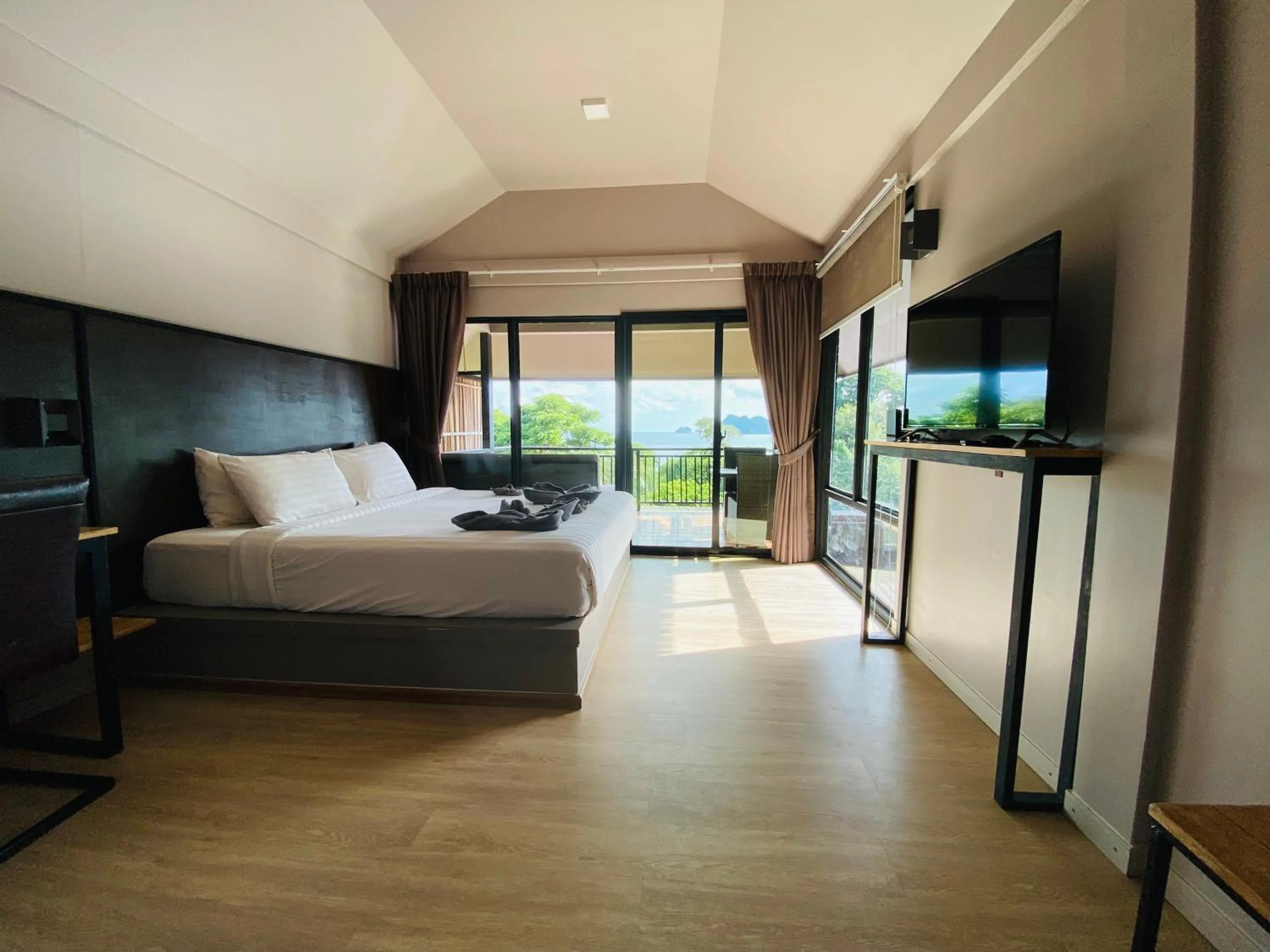 Bedroom, Bed in HIP Seaview Resort @ Phi Phi