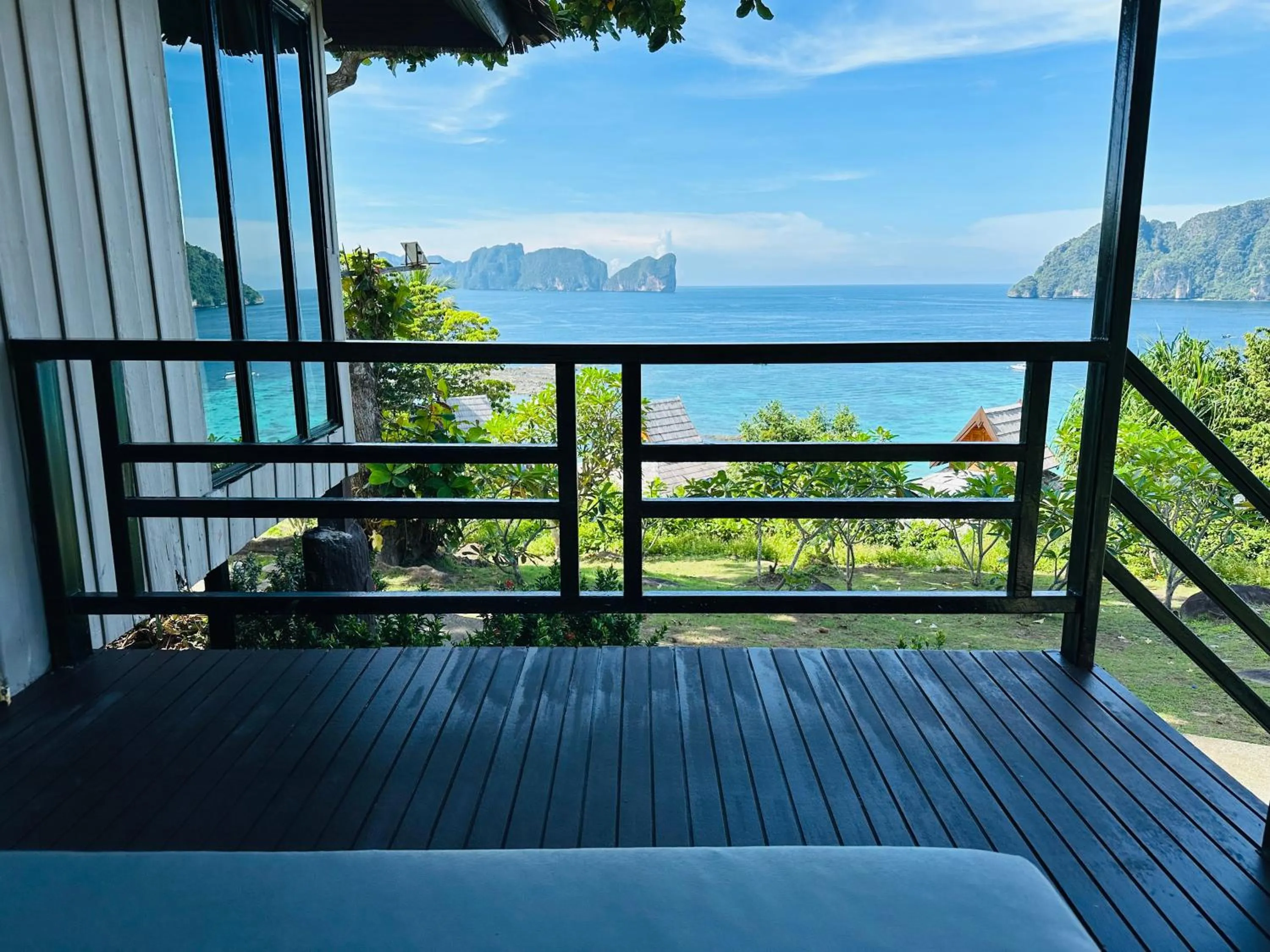 Balcony/Terrace in HIP Seaview Resort @ Phi Phi