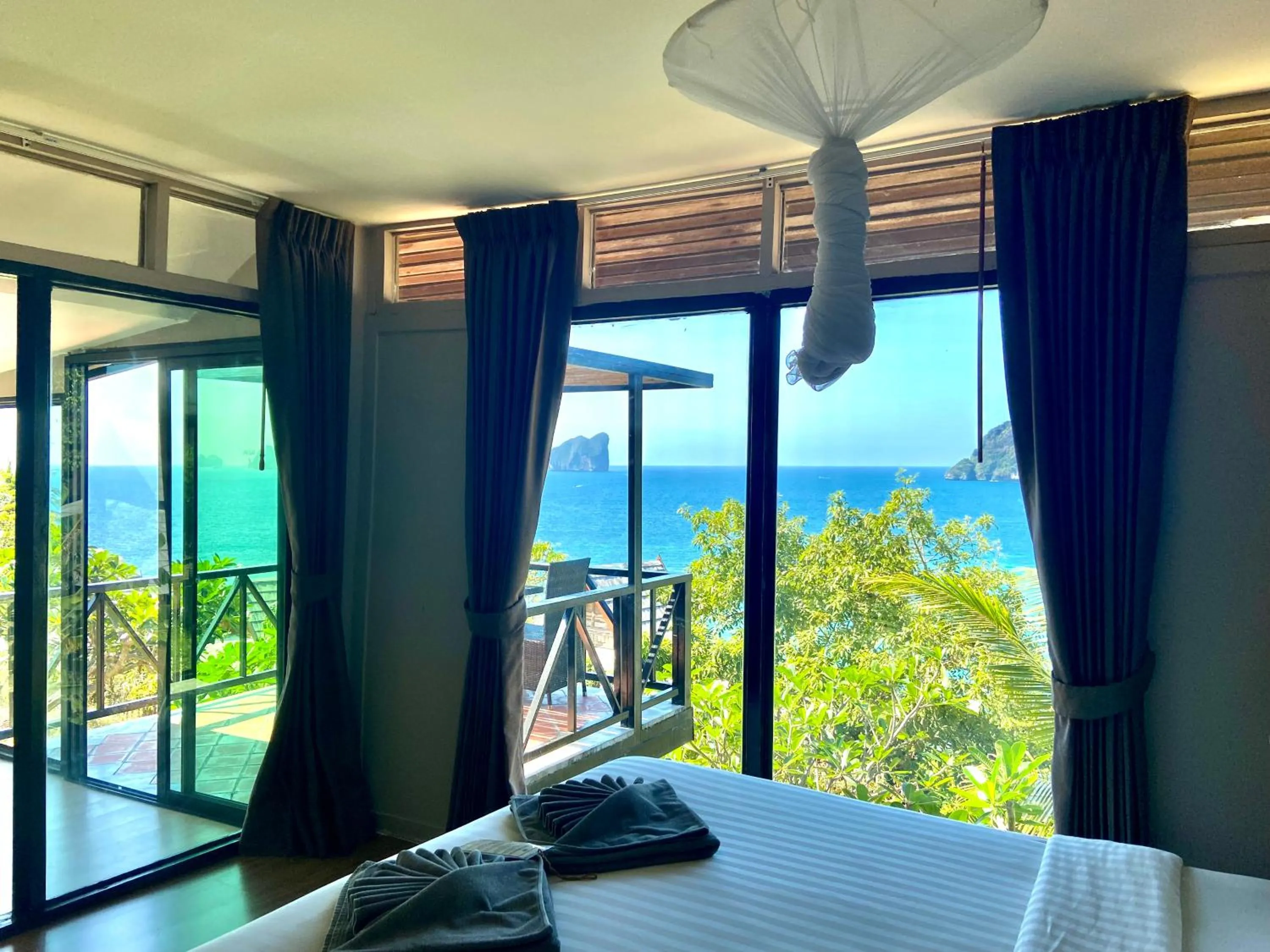 Bedroom, Bed in HIP Seaview Resort @ Phi Phi