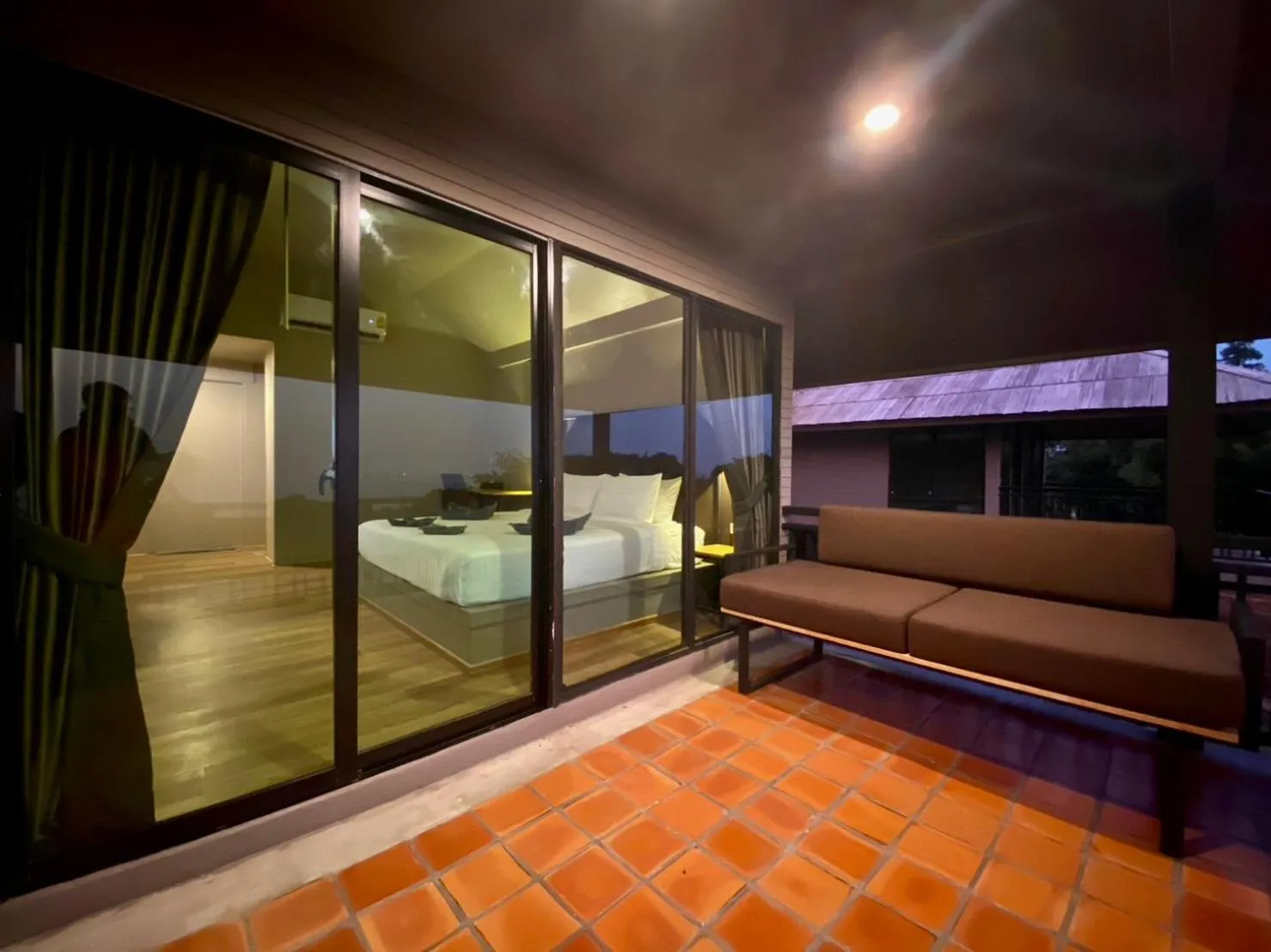 Balcony/Terrace, Bed in HIP Seaview Resort @ Phi Phi