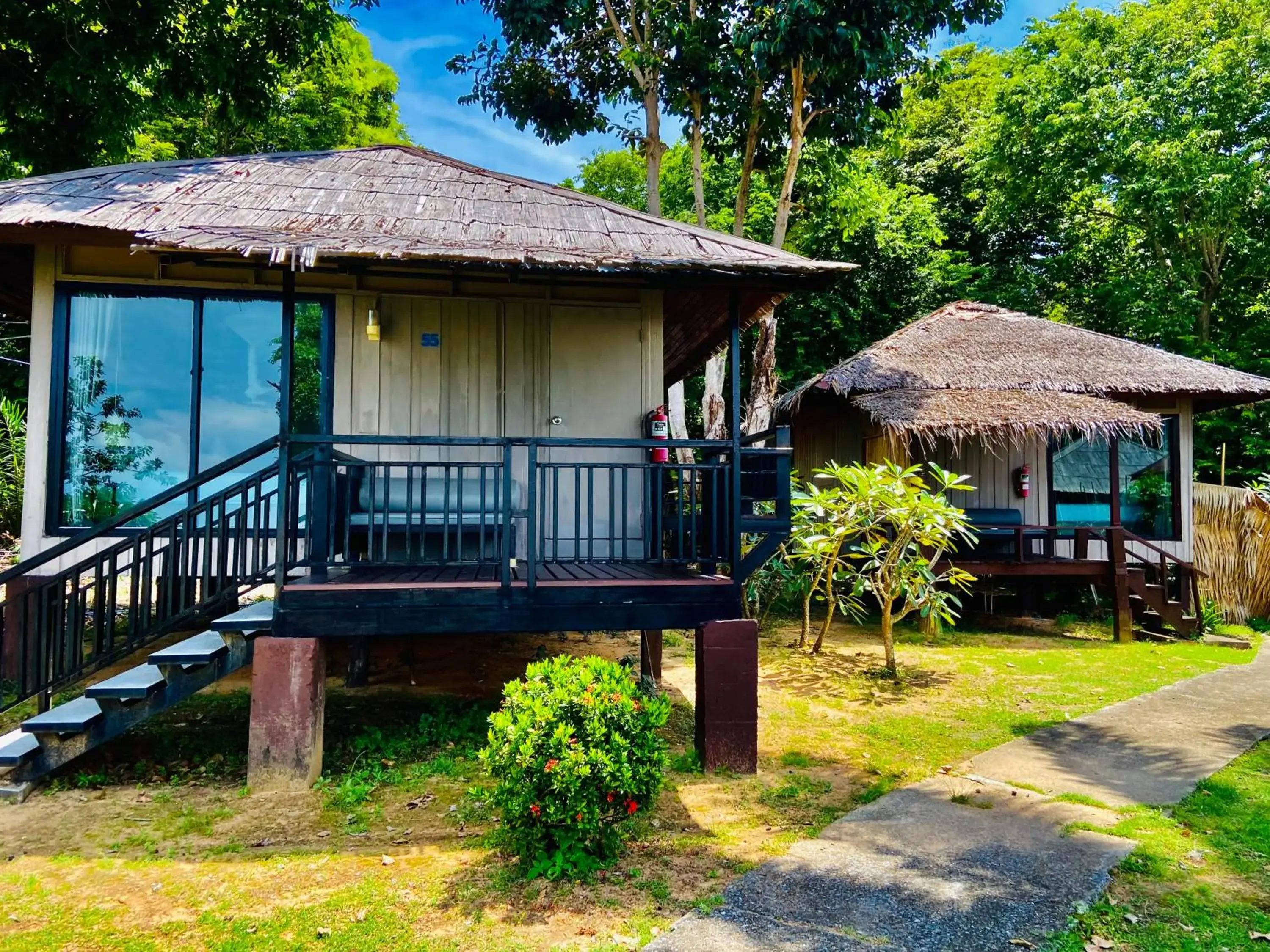 Property building in HIP Seaview Resort @ Phi Phi Property building in HIP Seaview Resort @ Phi Phi